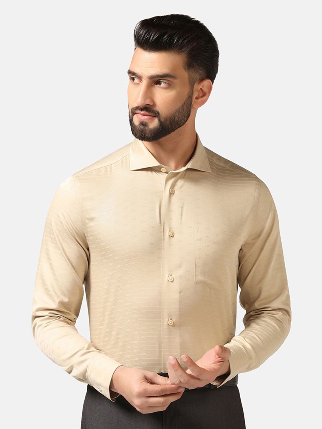 

Blackberrys Cutaway Collar Long Sleeves Slim Fit Cotton Striped Formal Shirt, Beige