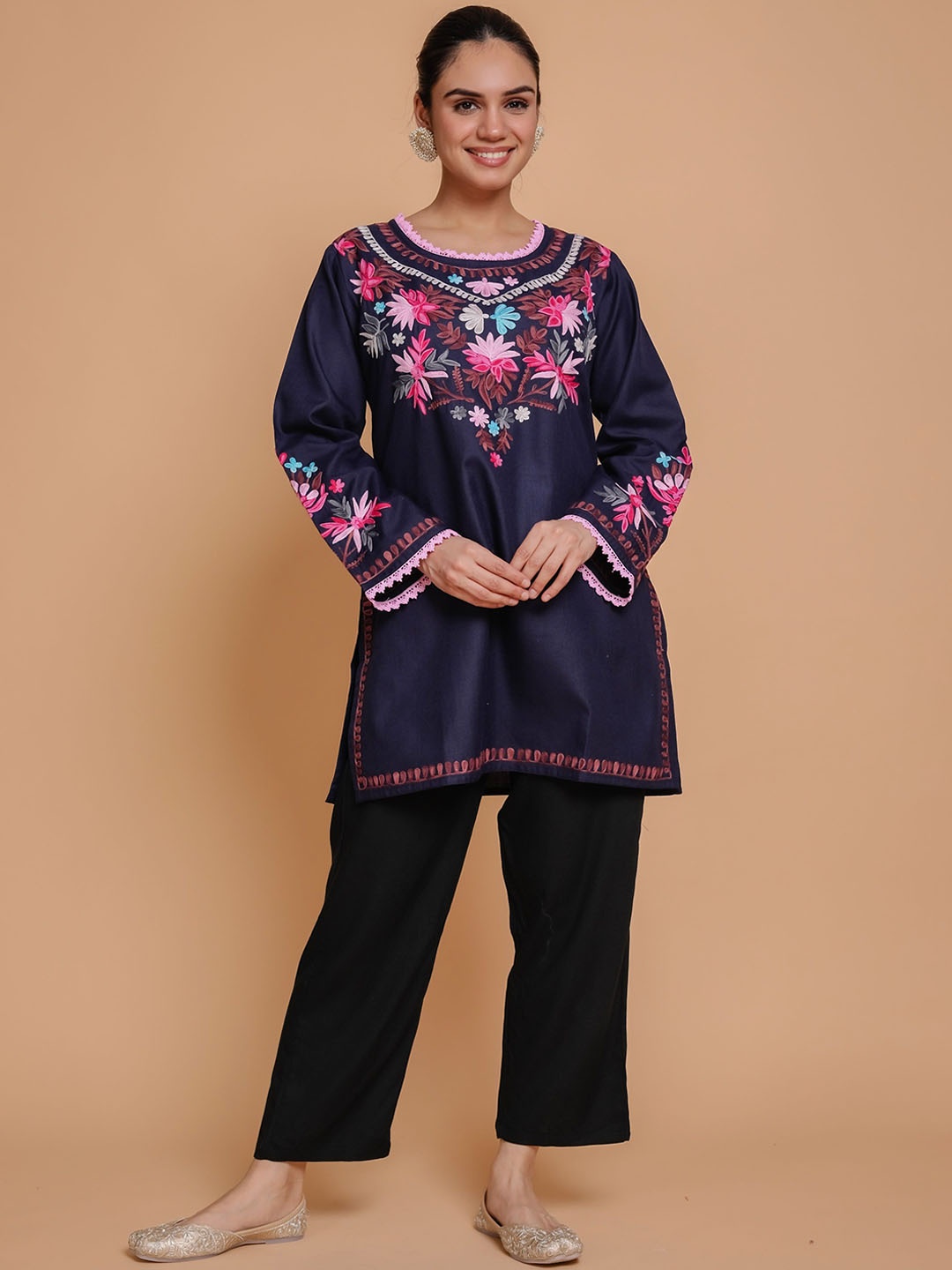 

HOUSE OF KARI Floral Embroidered Cotton Straight Kurta, Blue