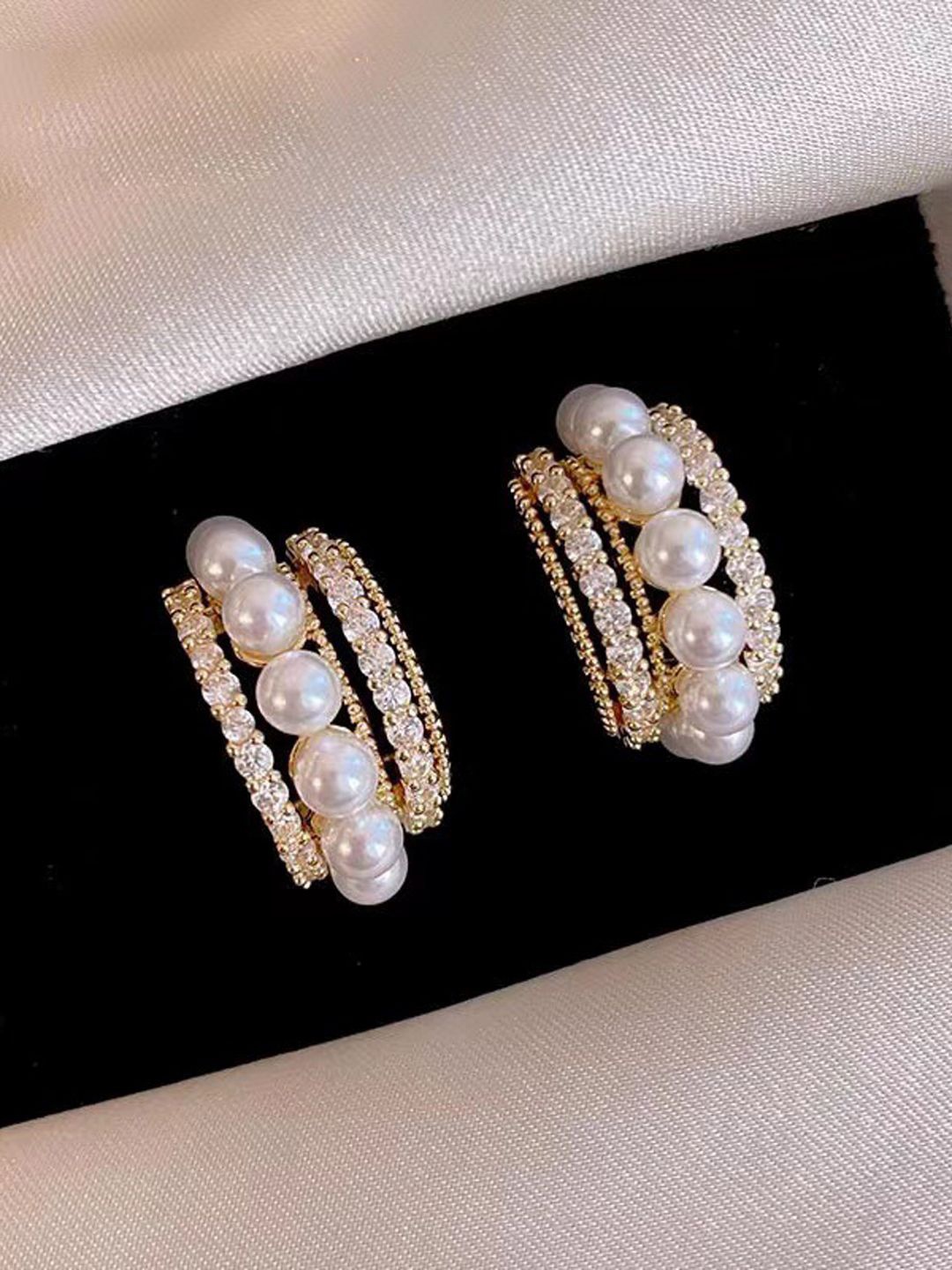

FIMBUL Circular Studs Earrings, Gold