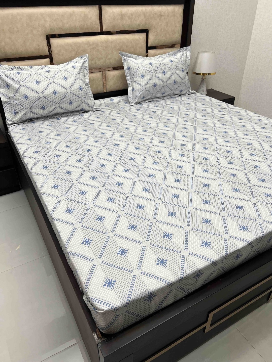 

Pure Decor Blue & Grey Geometric Pure Cotton 400 TC Queen Bedsheet with 2 Pillow Covers