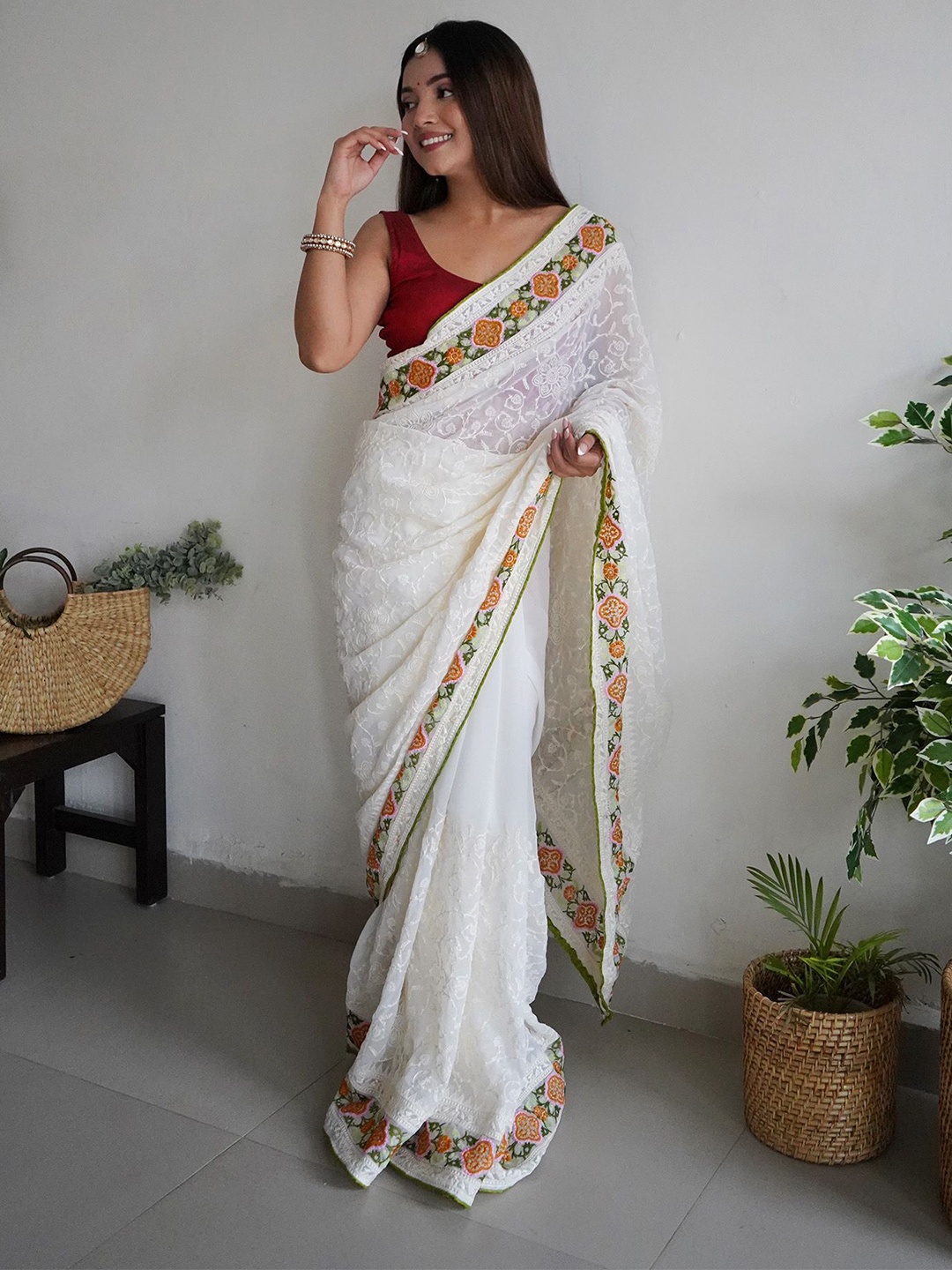 

elora Ethnic Motifs Embroidered Pure Georgette Saree, White
