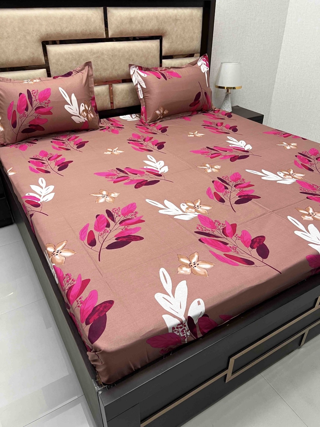 

Pure Decor Pink & White Floral Pure Cotton 300 TC Queen Bedsheet with 2 Pillow Covers