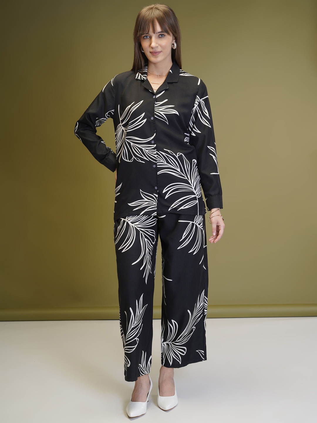 

ISHA TRADE Tropical Printed Long Sleeve Shirt & Trouser, Black