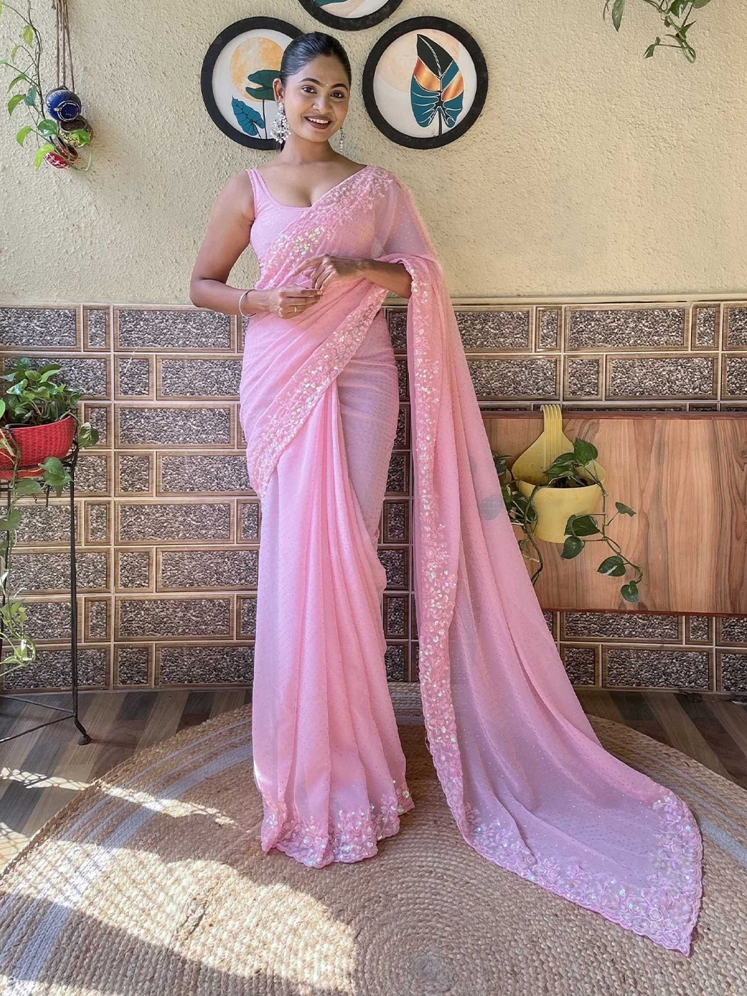 

Panzora Floral Sequinned Saree, Pink