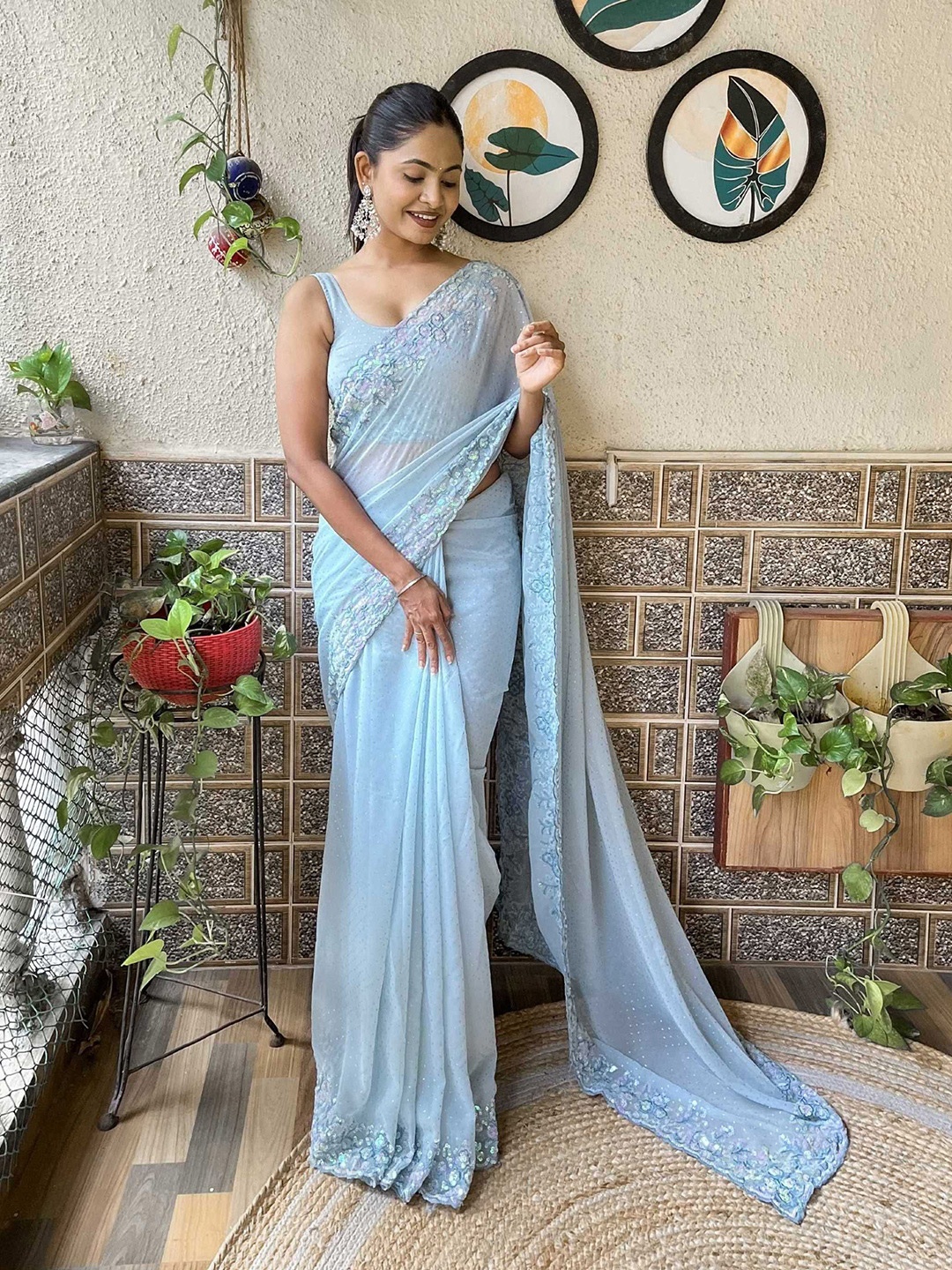 

Panzora Embellished Sequinned Saree, Blue