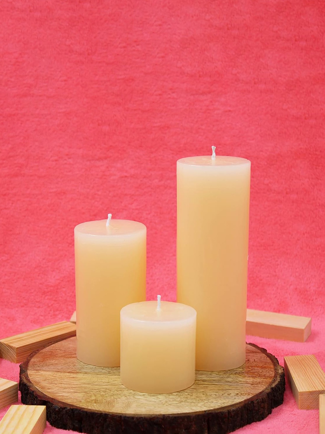 

atorakushon Off White Set Of 3 Vanilla Scented Pillar Candles