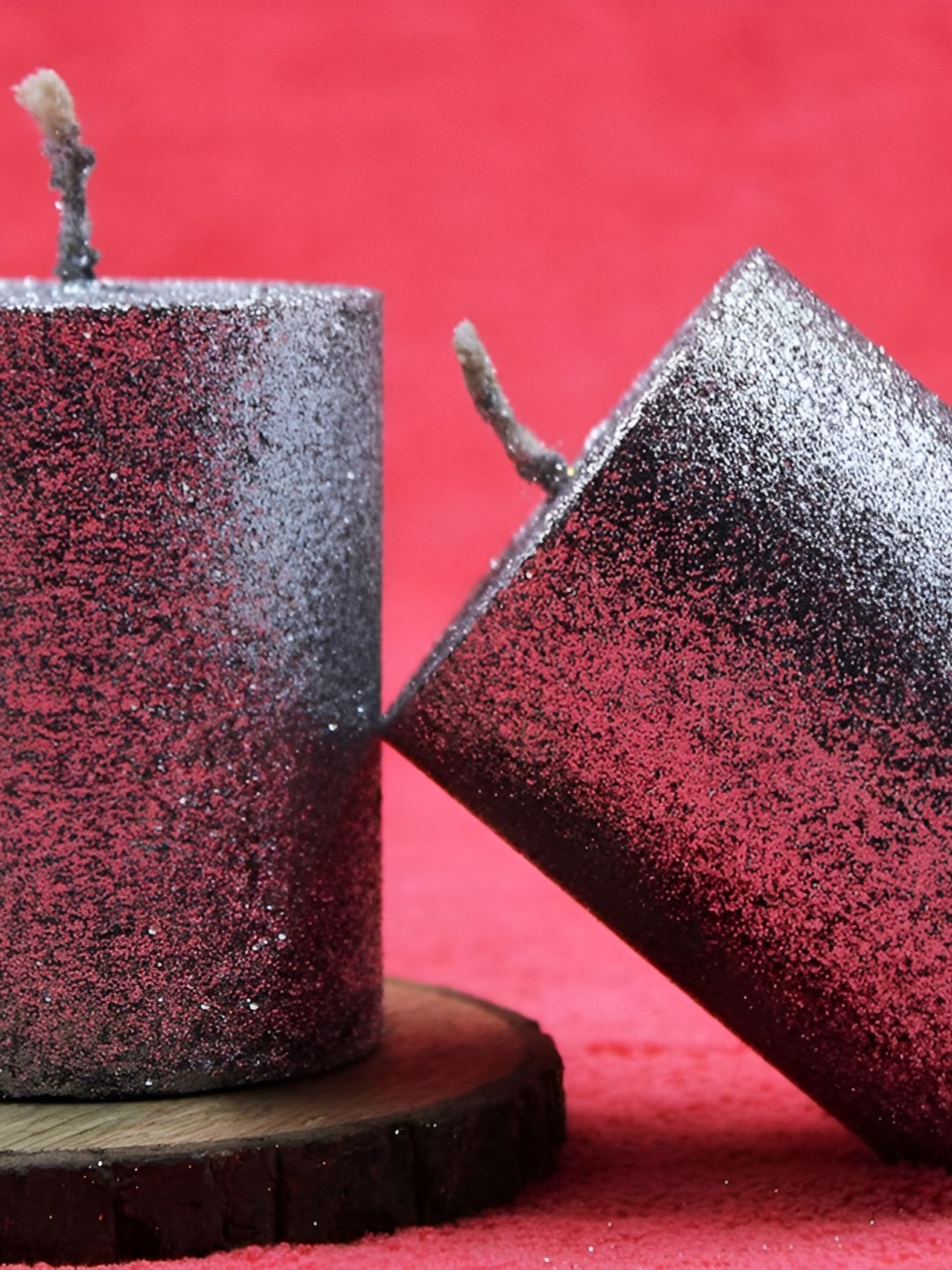 

atorakushon Silver-Toned 2 Pieces Scented Paraffin Pillar Candles