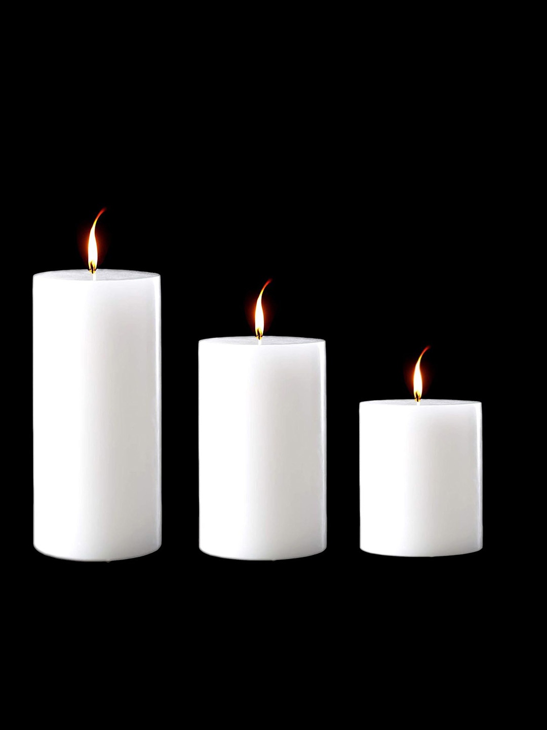 

atorakushon White Set Of 3 Vanilla Scented Pillar Candles