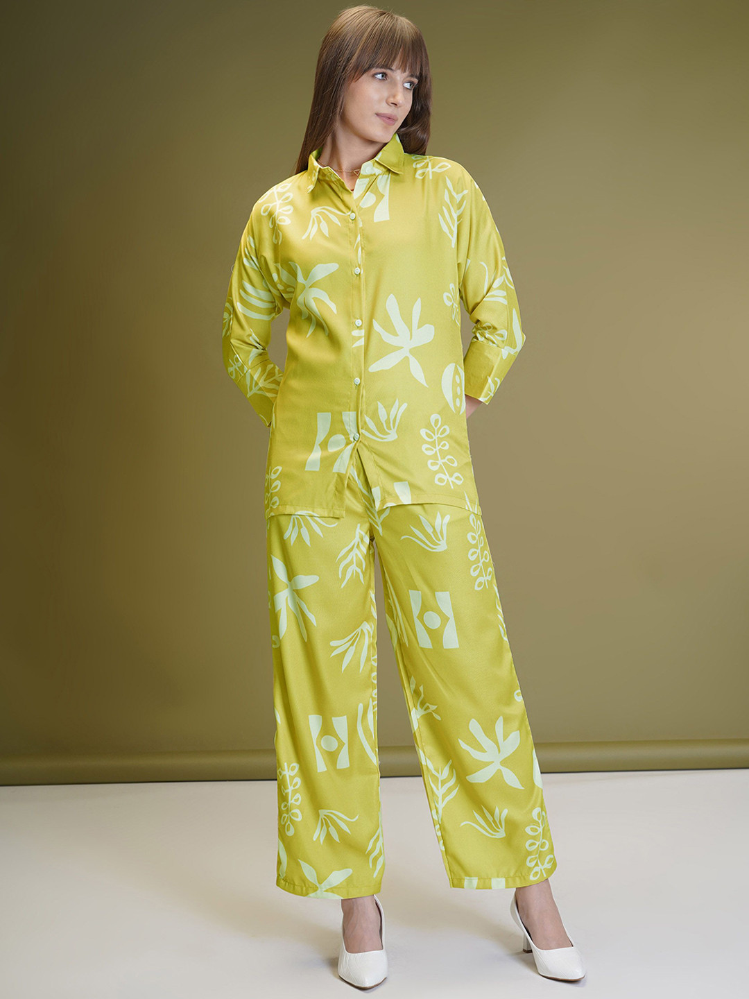 

ISHA TRADE Floral Printed Cuffed Sleeves Straight Casual Shirt With Flared Palazzos, Green