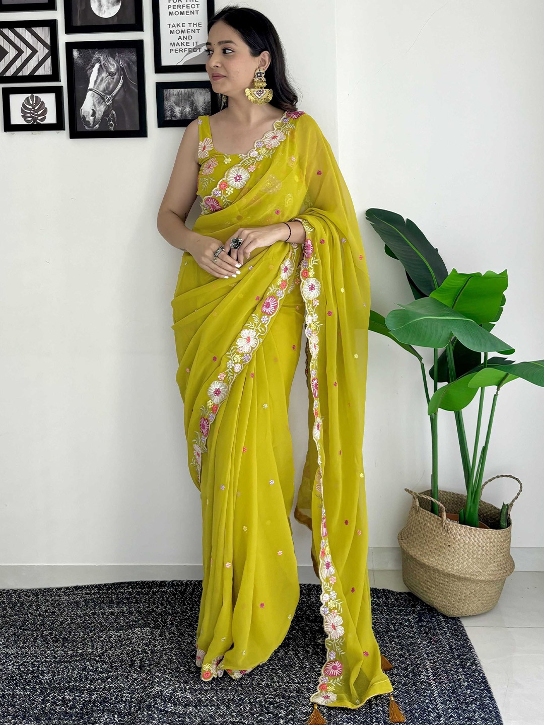 

Panzora Floral Embroidery Work Sequinned Saree, Mustard