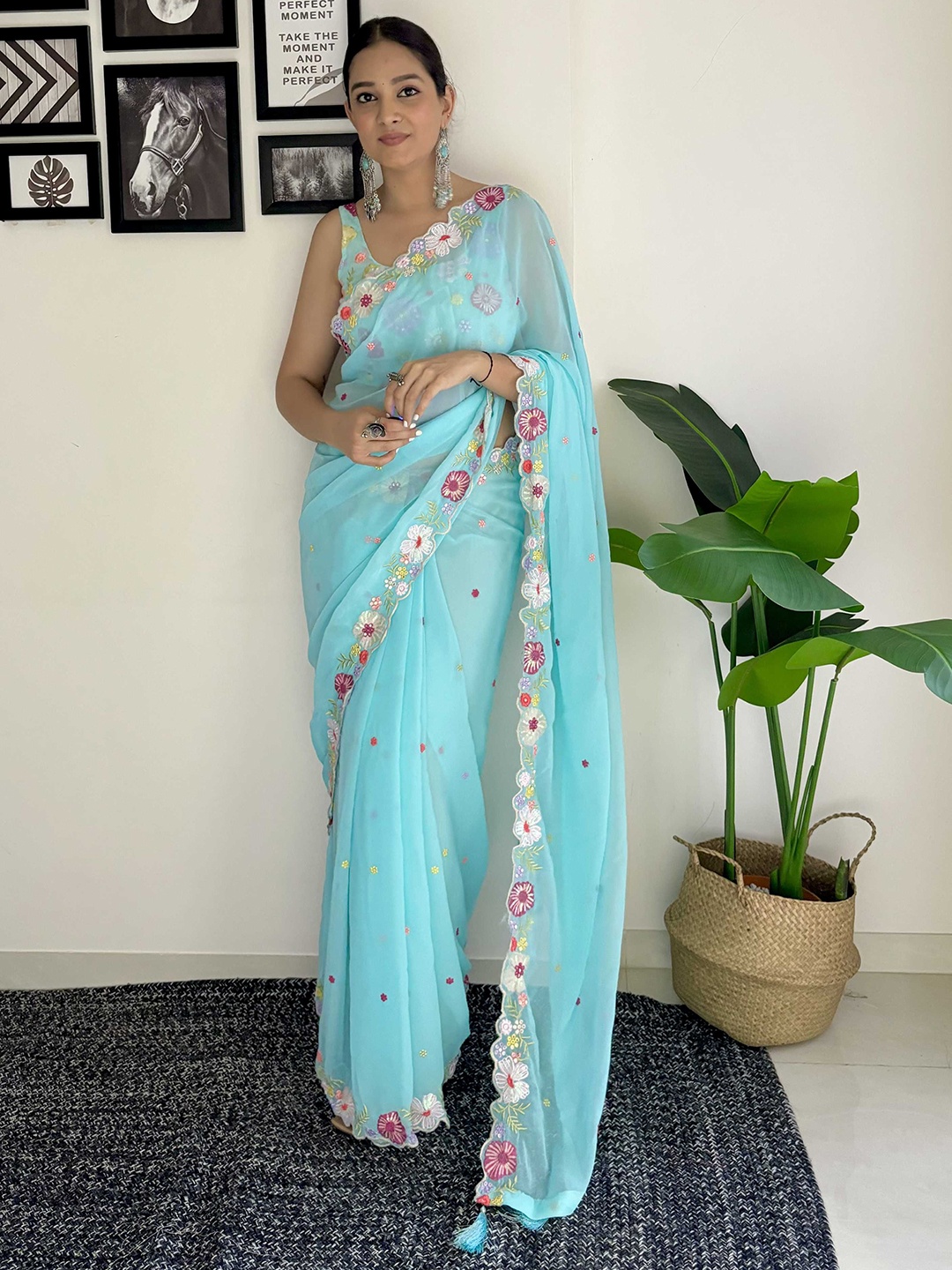 

Panzora Floral Embroidered Saree, Blue