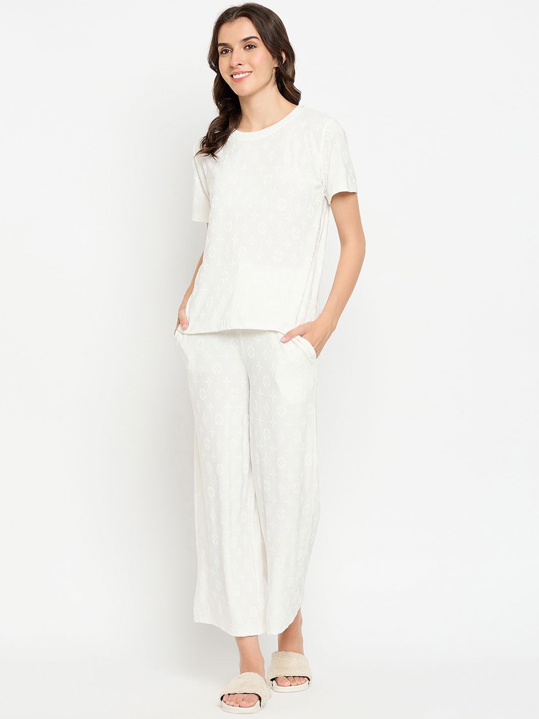 

Camey Conversational Printed Round Neck Short Sleeves T-shirt With Pyjamas, White
