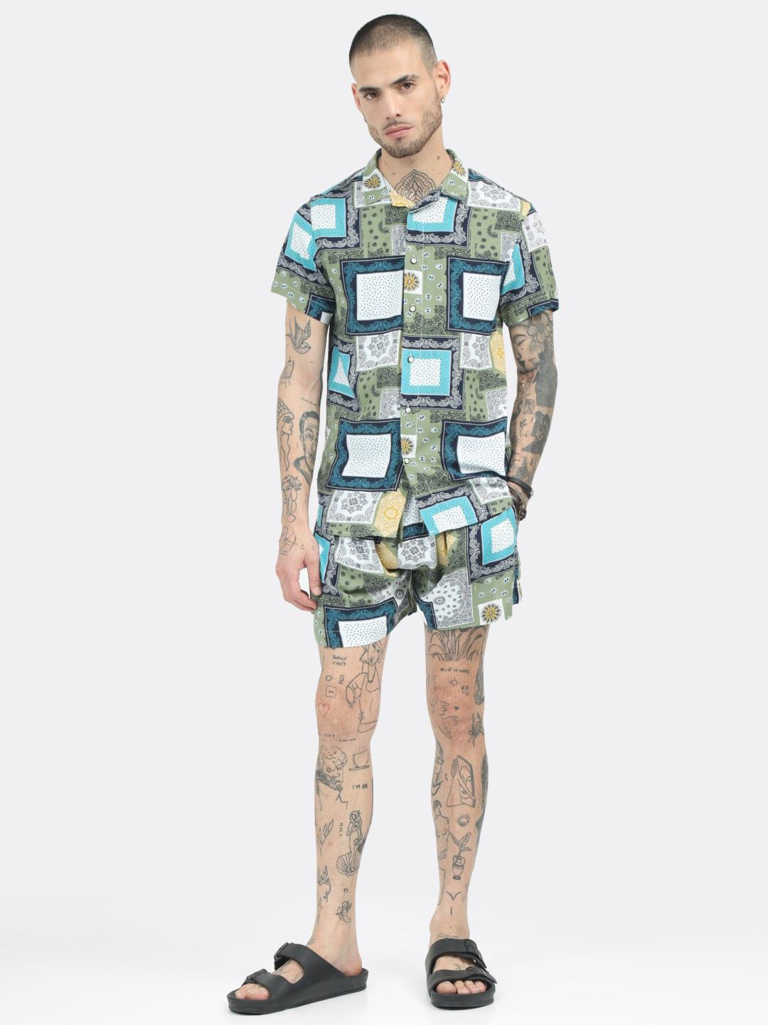 

BADMAASH Slim Fit Geometric Opaque Printed Casual Shirt, Green