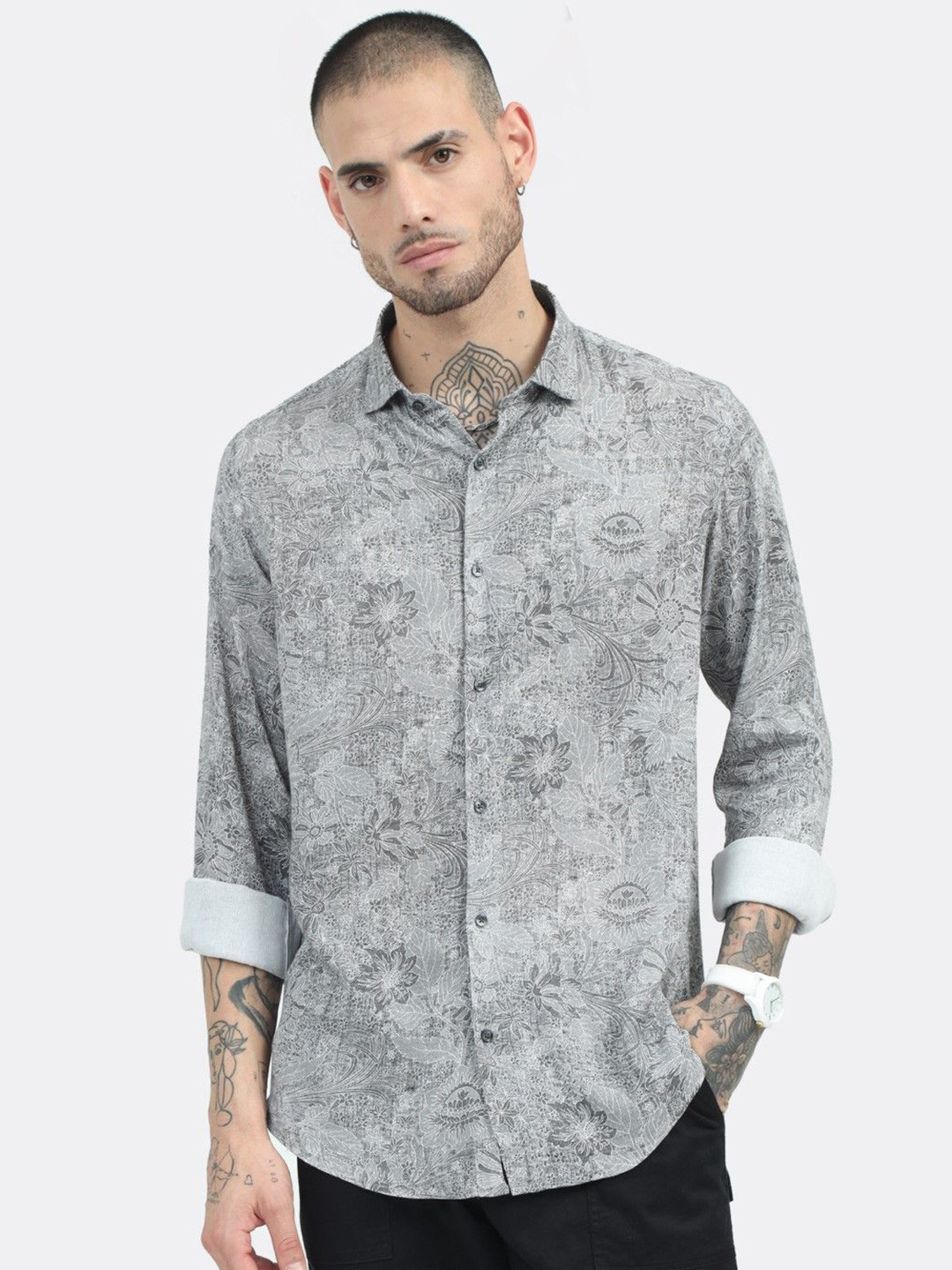 

BADMAASH Spread Collar Slim Fit Floral Printed Casual Shirt, Black