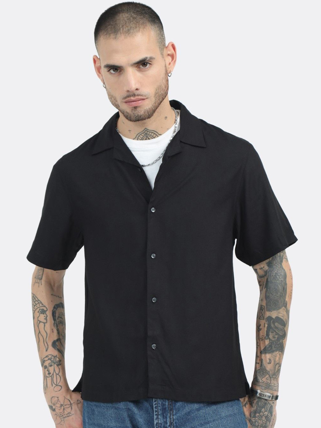 

BADMAASH Slim Fit Spread Collar Opaque Casual Shirt, Black