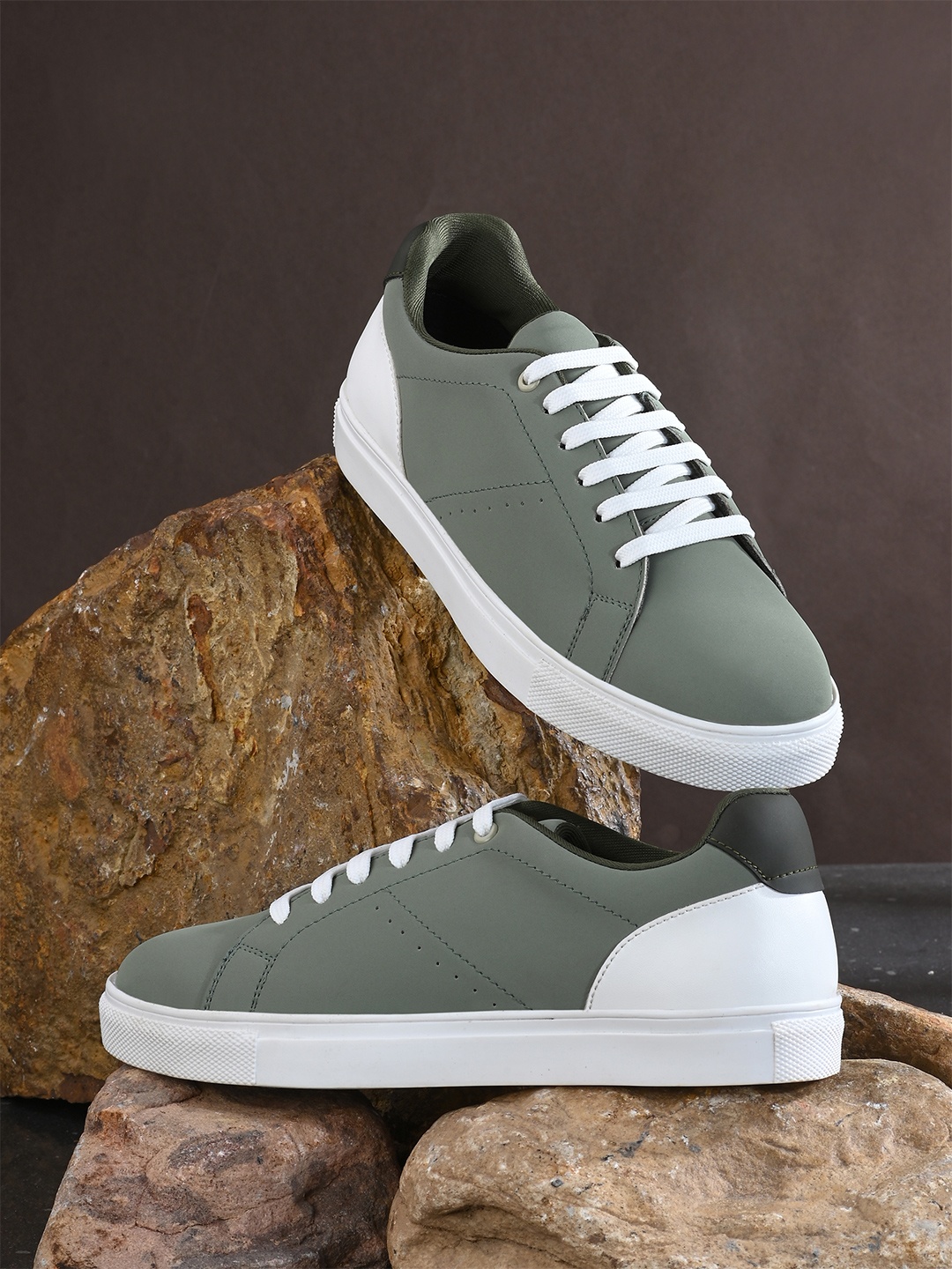 

The Roadster Lifestyle Co. Women Green Round Toe Sneakers