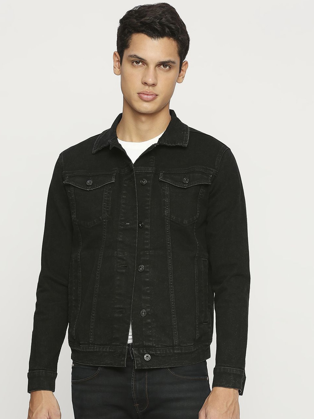 

Pepe Jeans Men Washed Checked Crop Denim Jacket, Black