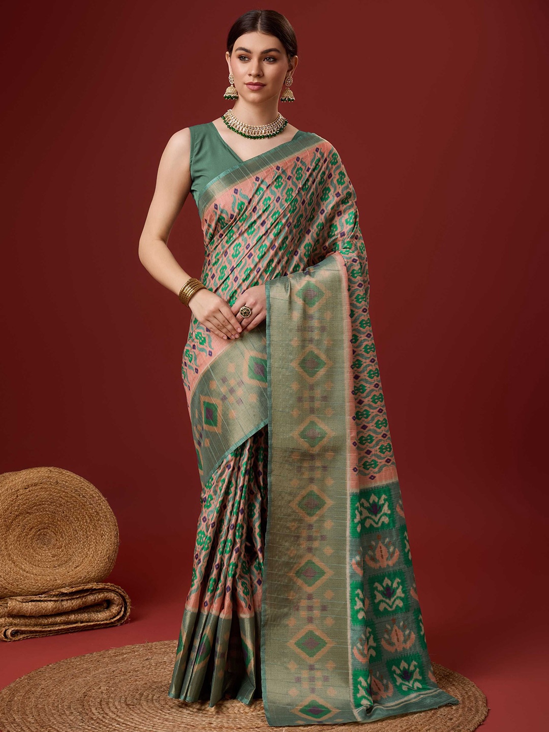 

Panzora Ethnic Motifs Zari Saree, Green