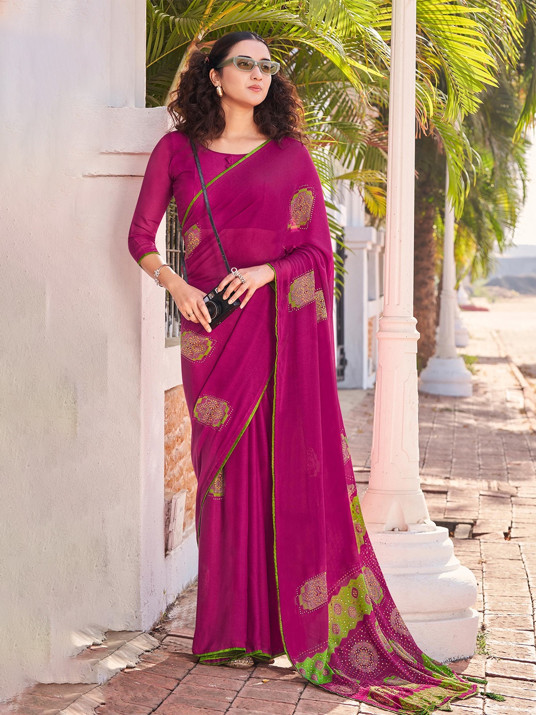 

Panzora Printed Embellished Saree, Pink