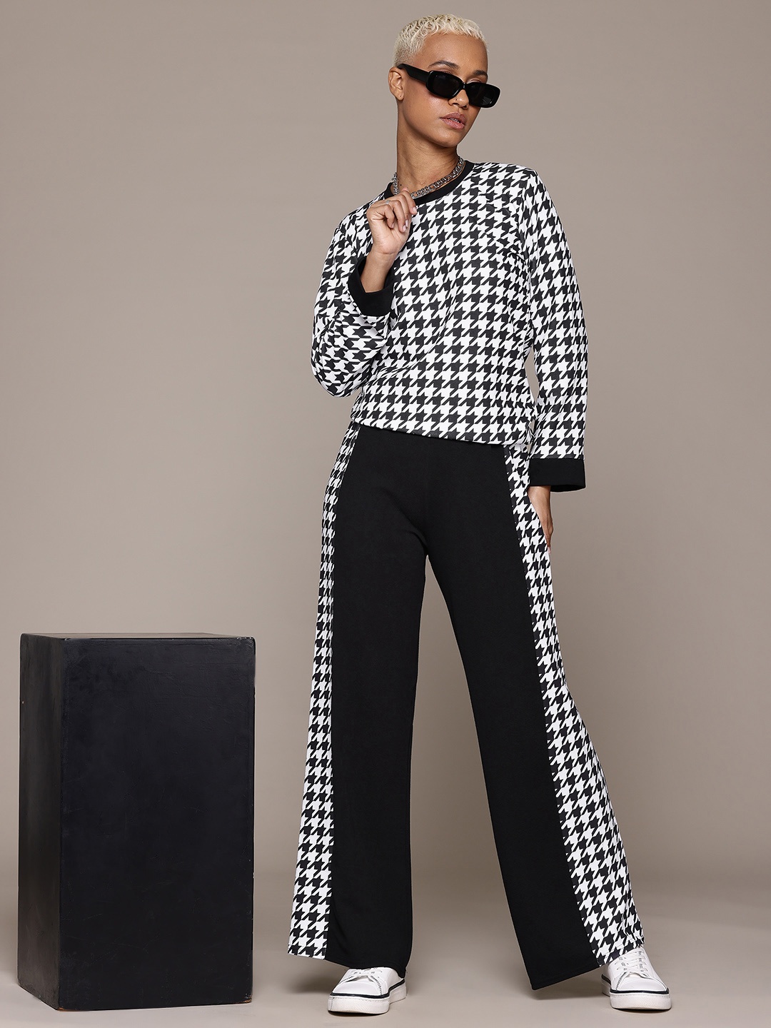 

Roadster Printed Top With Trousers, Black