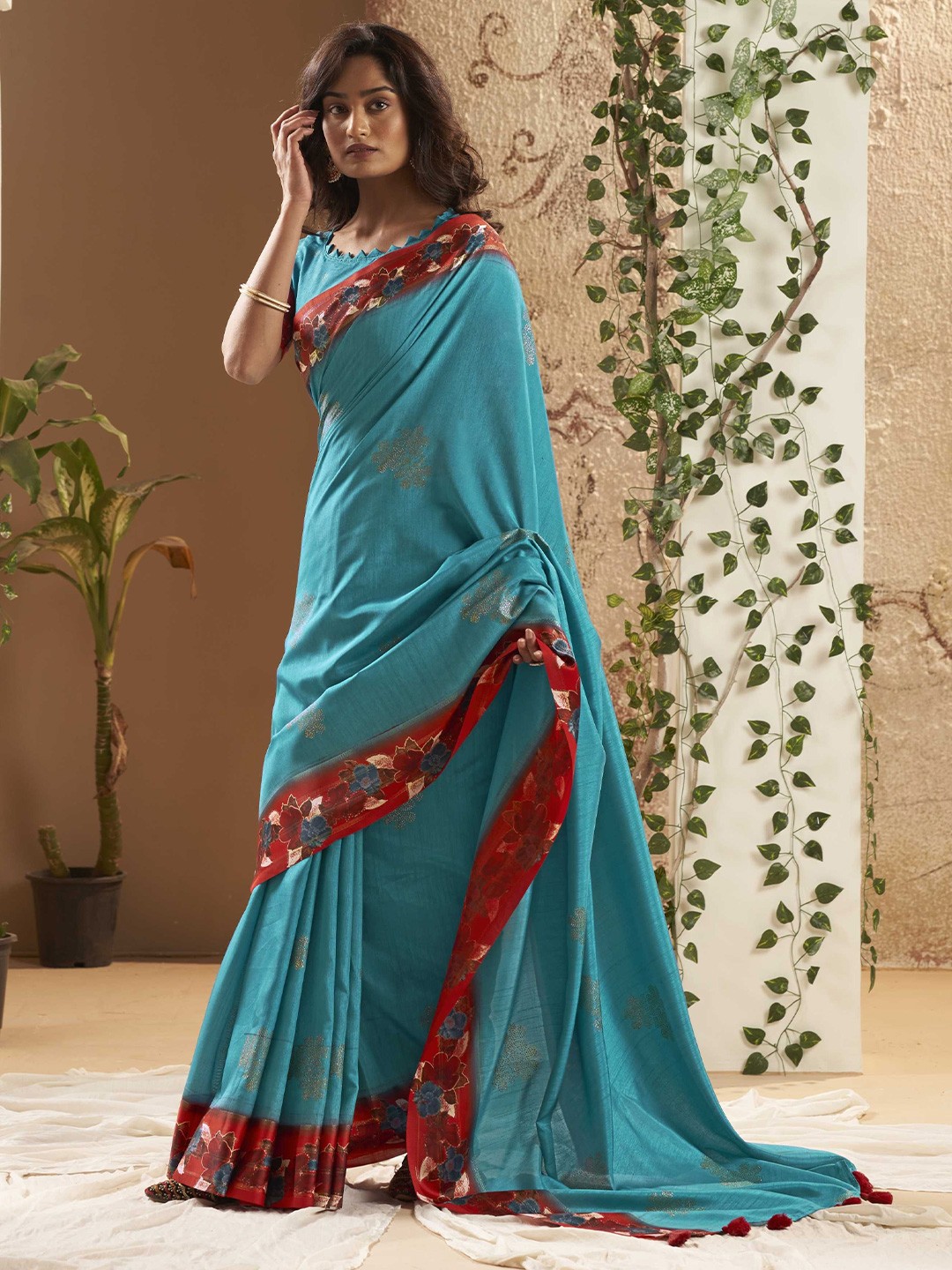 

Panzora Floral Printed Saree, Blue