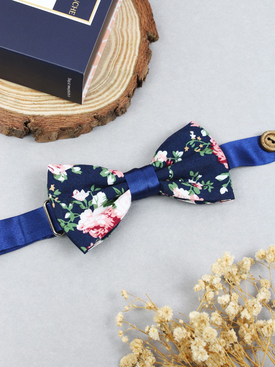 

PELUCHE Men Printed Cotton Bow Tie, Blue
