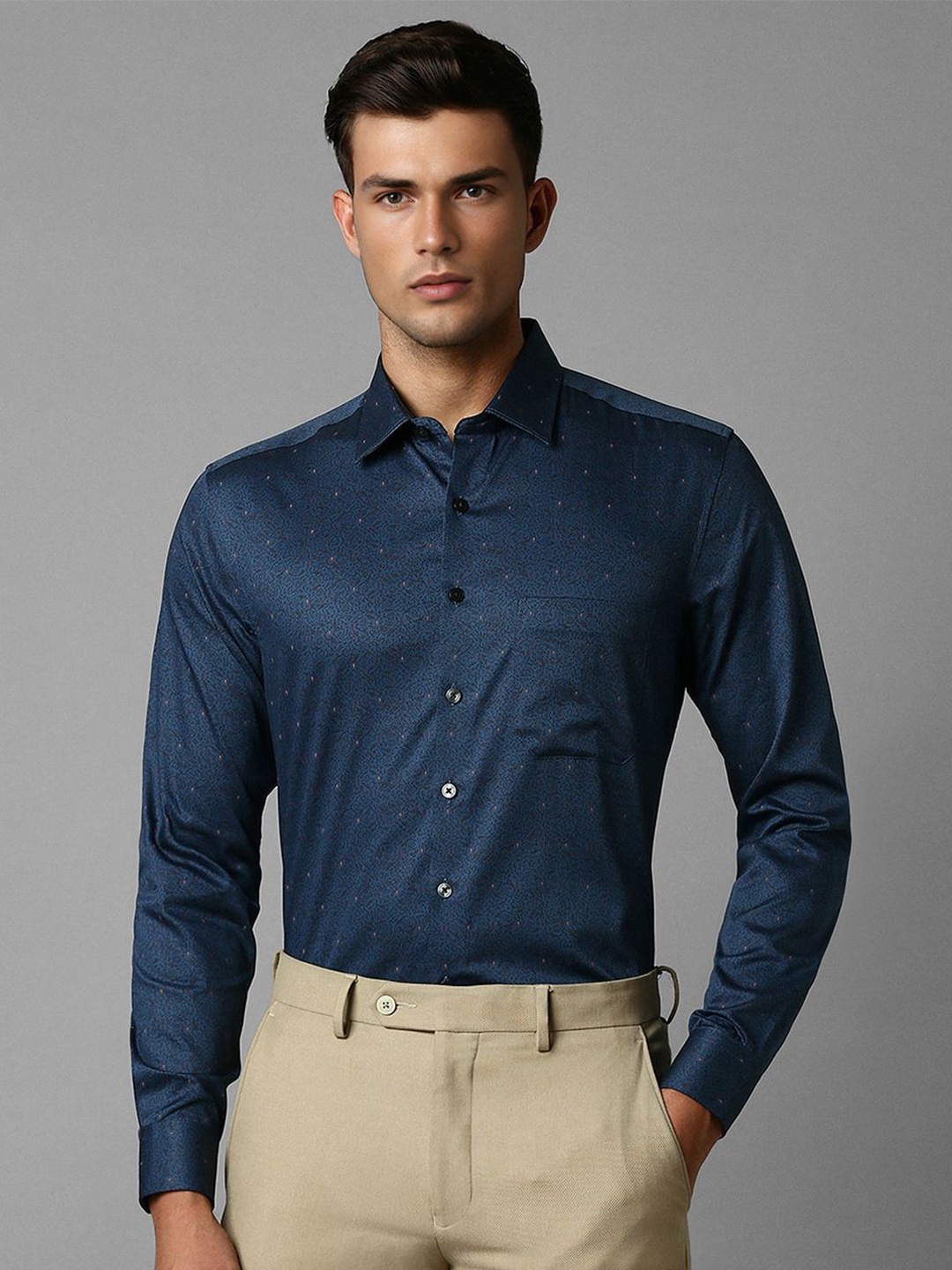 

Louis Philippe Slim Fit Opaque Printed Cotton Formal Shirt, Navy blue