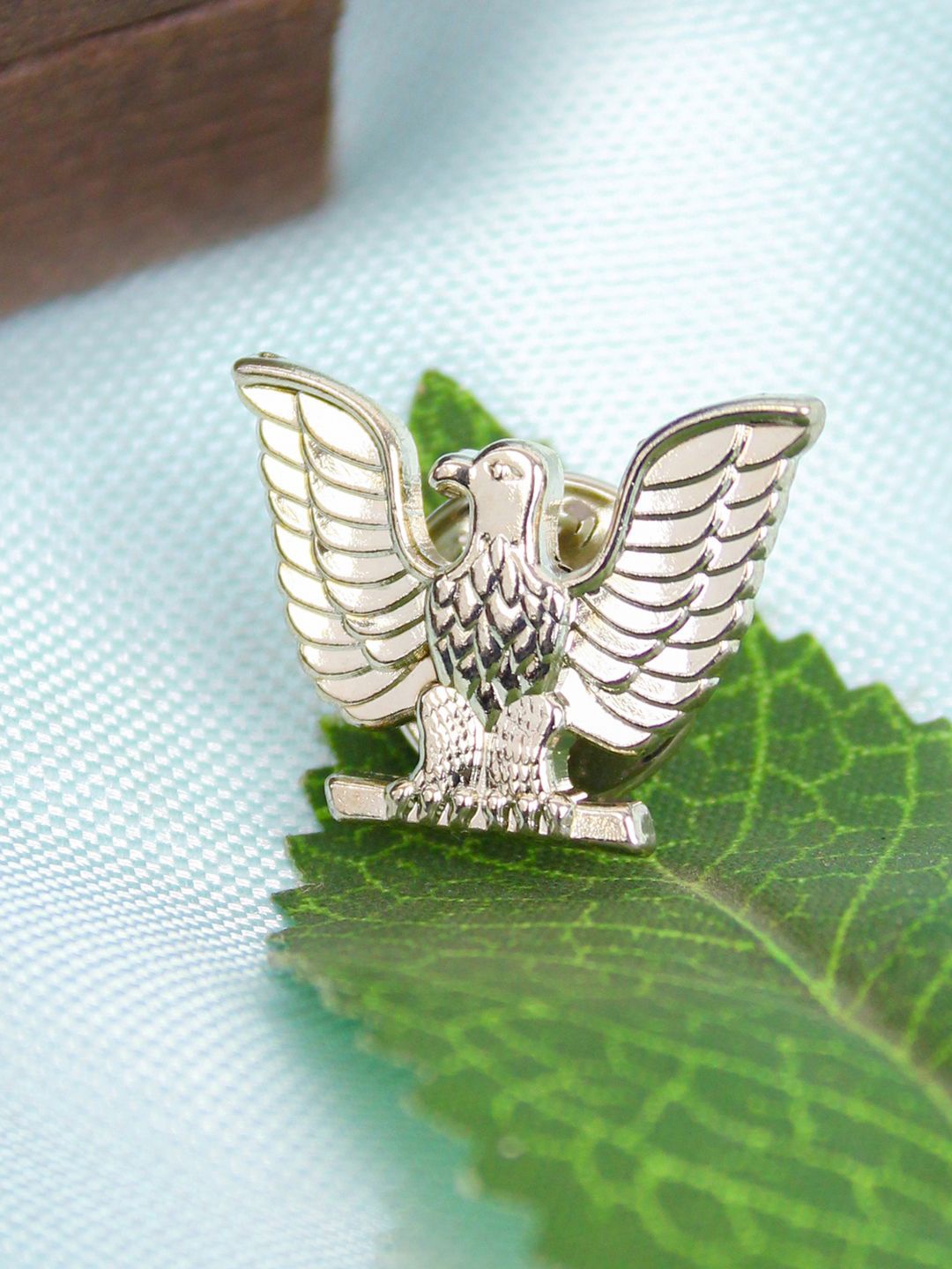 

Peluche Fearless Faleon Silver Lapel Pin