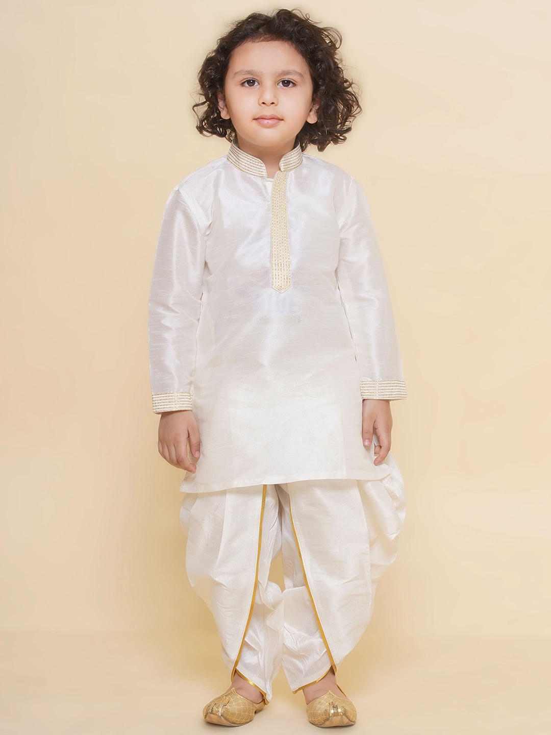 

Sethukrishna Boys Mandarin Collar Thread Work Straight Kurta, Cream