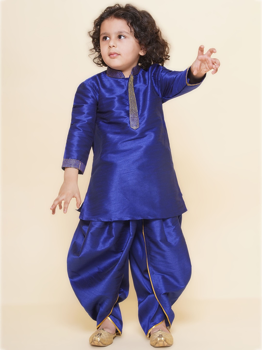 

Sethukrishna Boys Mandarin Collar Dupion Silk Straight Kurta & Dhoti Pants, Blue