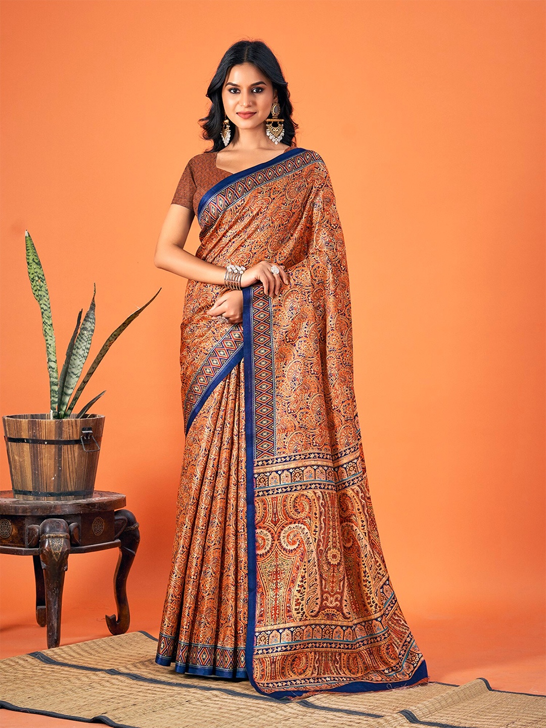 

Panzora Ethnic Motifs Pashmina Saree With Blouse Piece, Orange