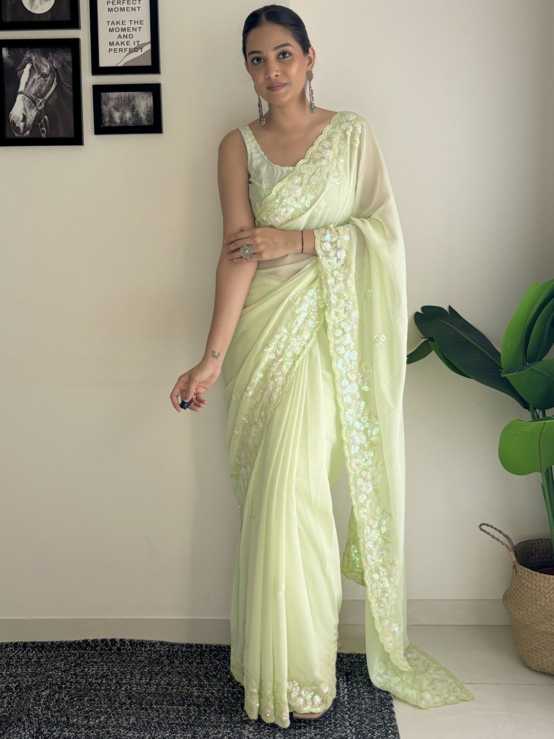 

Panzora Embellished Sequinned Designer Saree, Green