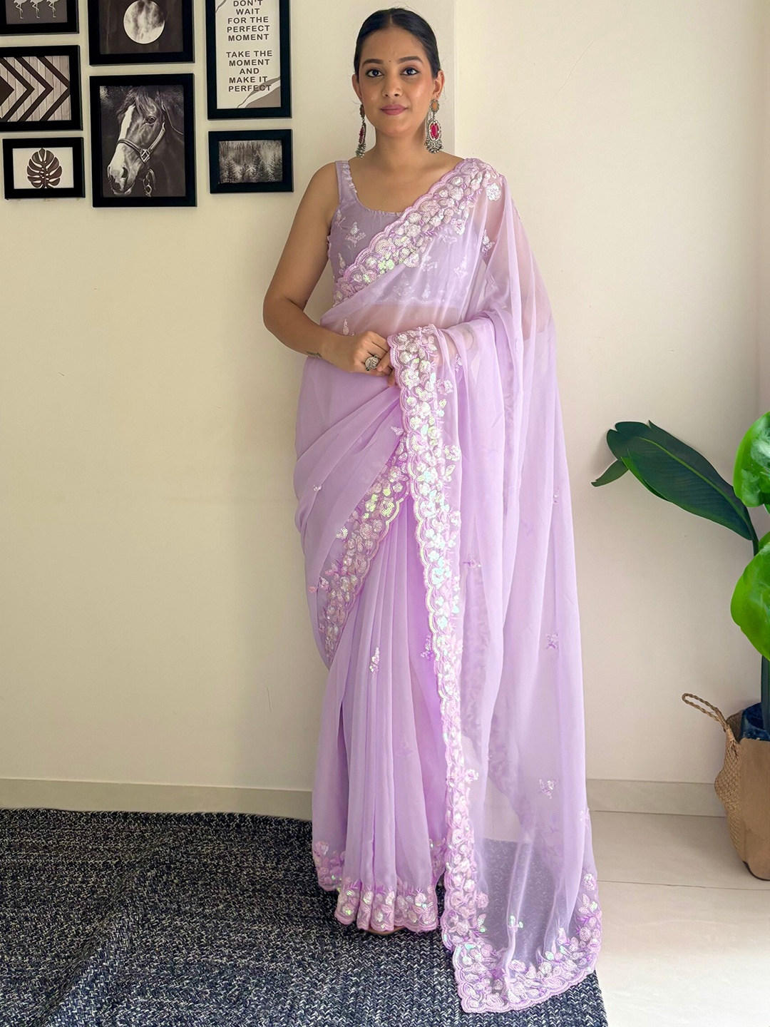 

Panzora Floral Embroidered Sequinned Saree, Lavender