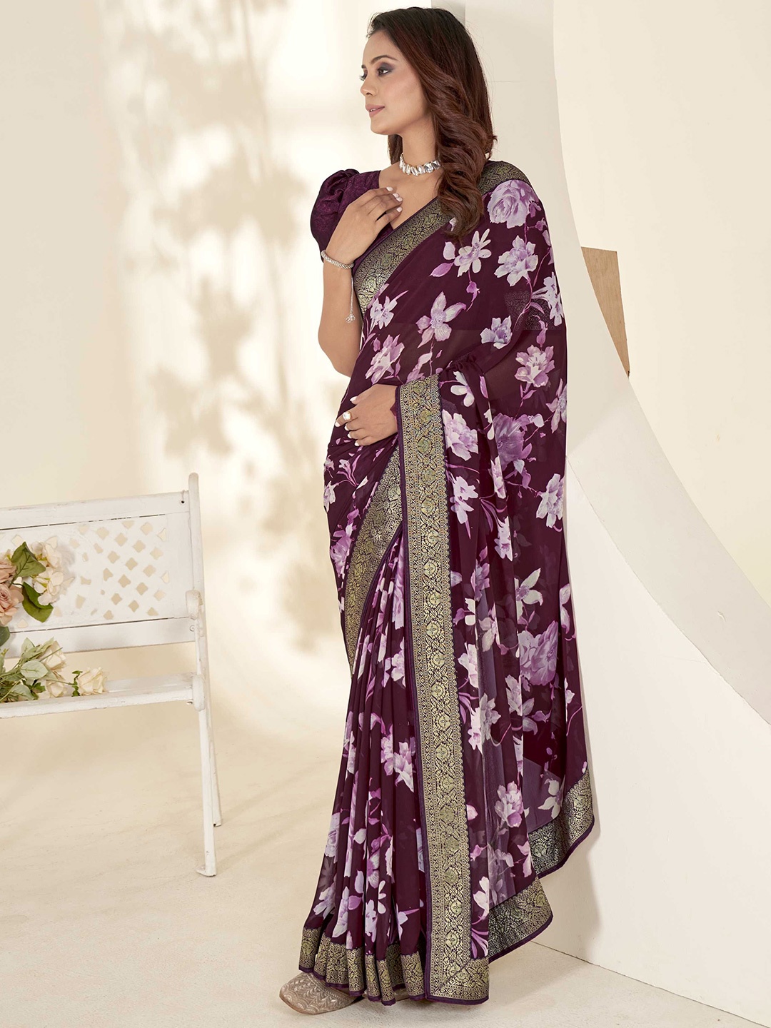 

Panzora Floral Embellished Poly Georgette Saree, Purple