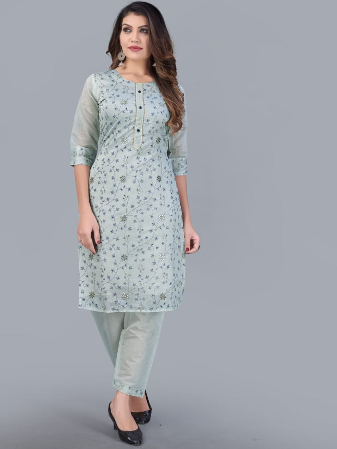 

Rujave Floral Printed Round Neck Sequinned Chanderi silk Straight Kurta with Trousers, Green