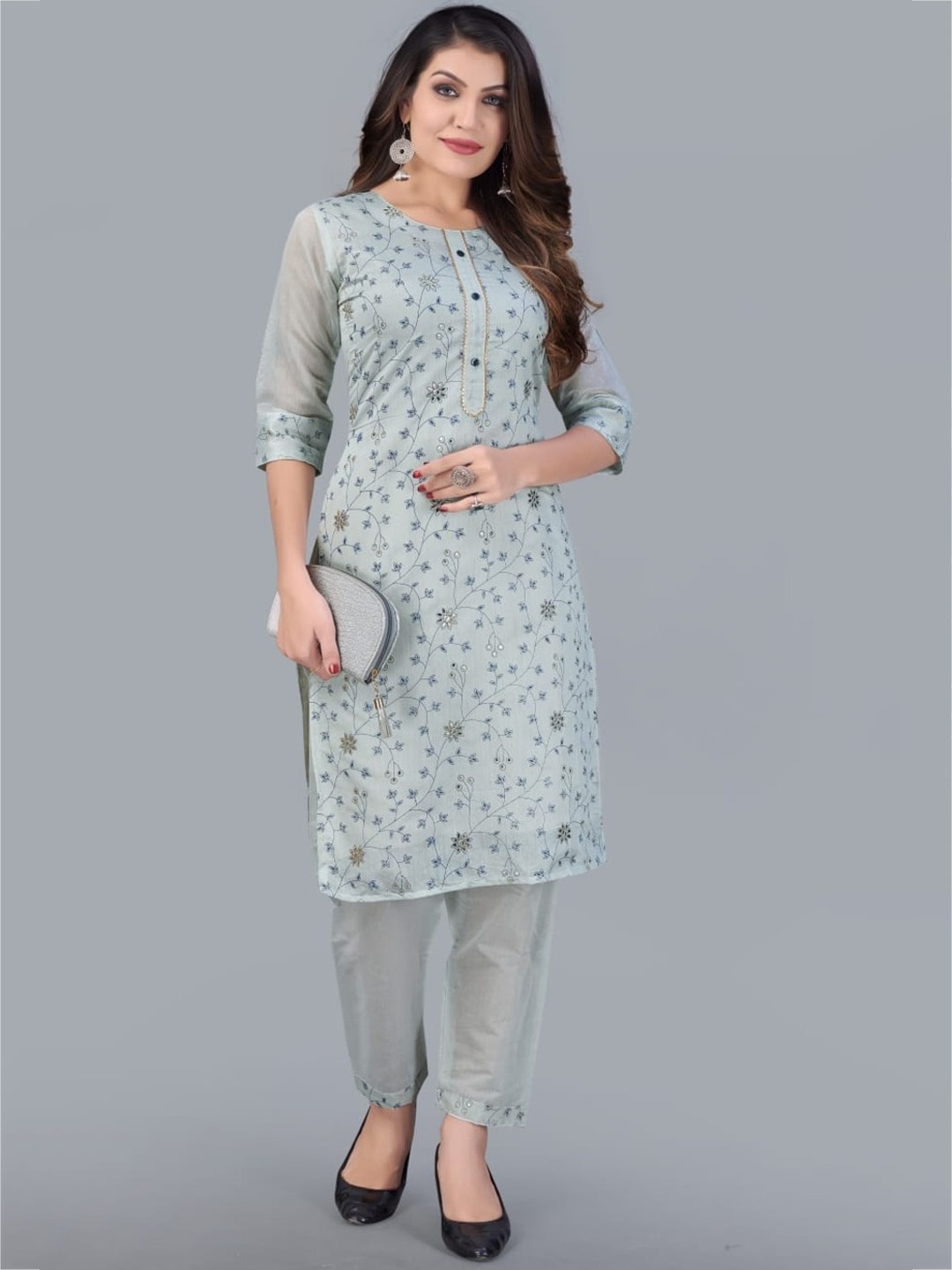 

Rujave Floral Printed Round Neck Sequinned Chanderi silk Straight Kurta with Trousers, Green