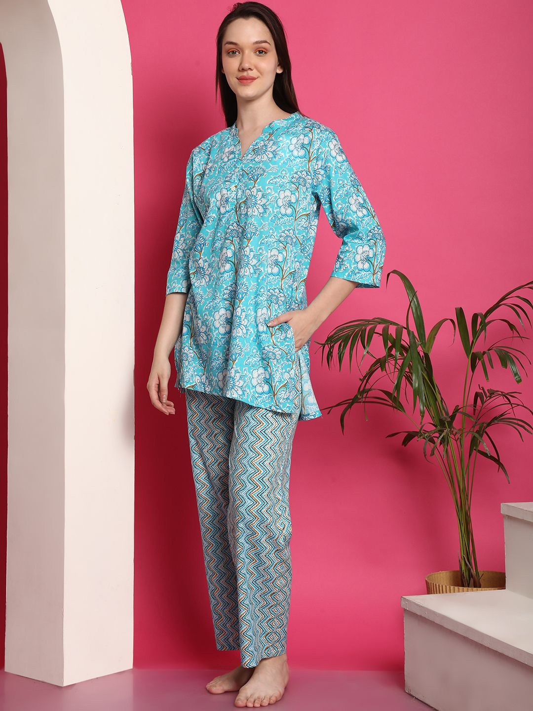 

Indreams Ethnic Motifs Printed Band Collar Pure Cotton Night Suit, Blue