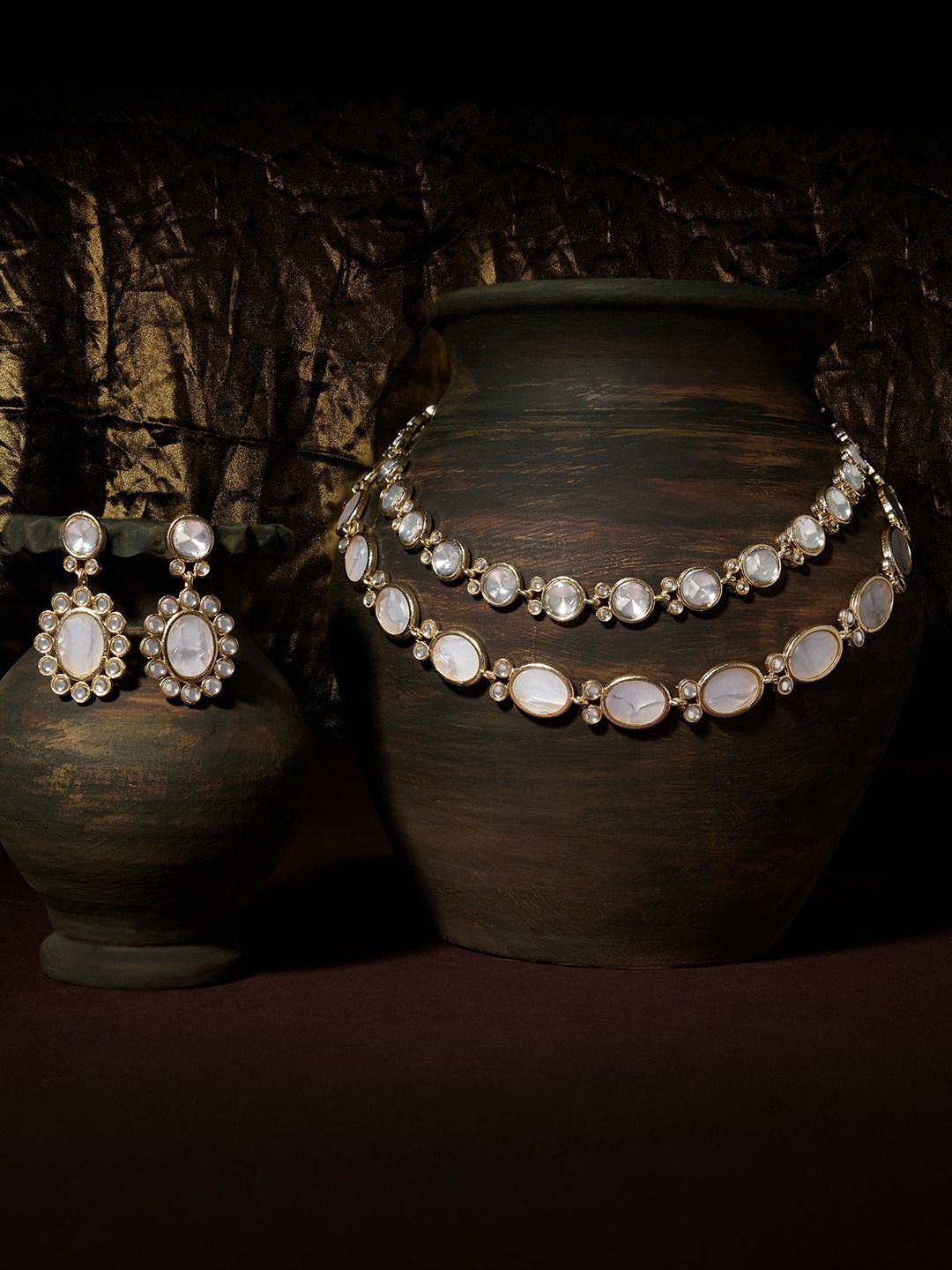 

AMI Gold-Plated Mother of Pearls Beaded & Stone-Studded Jewellery Set