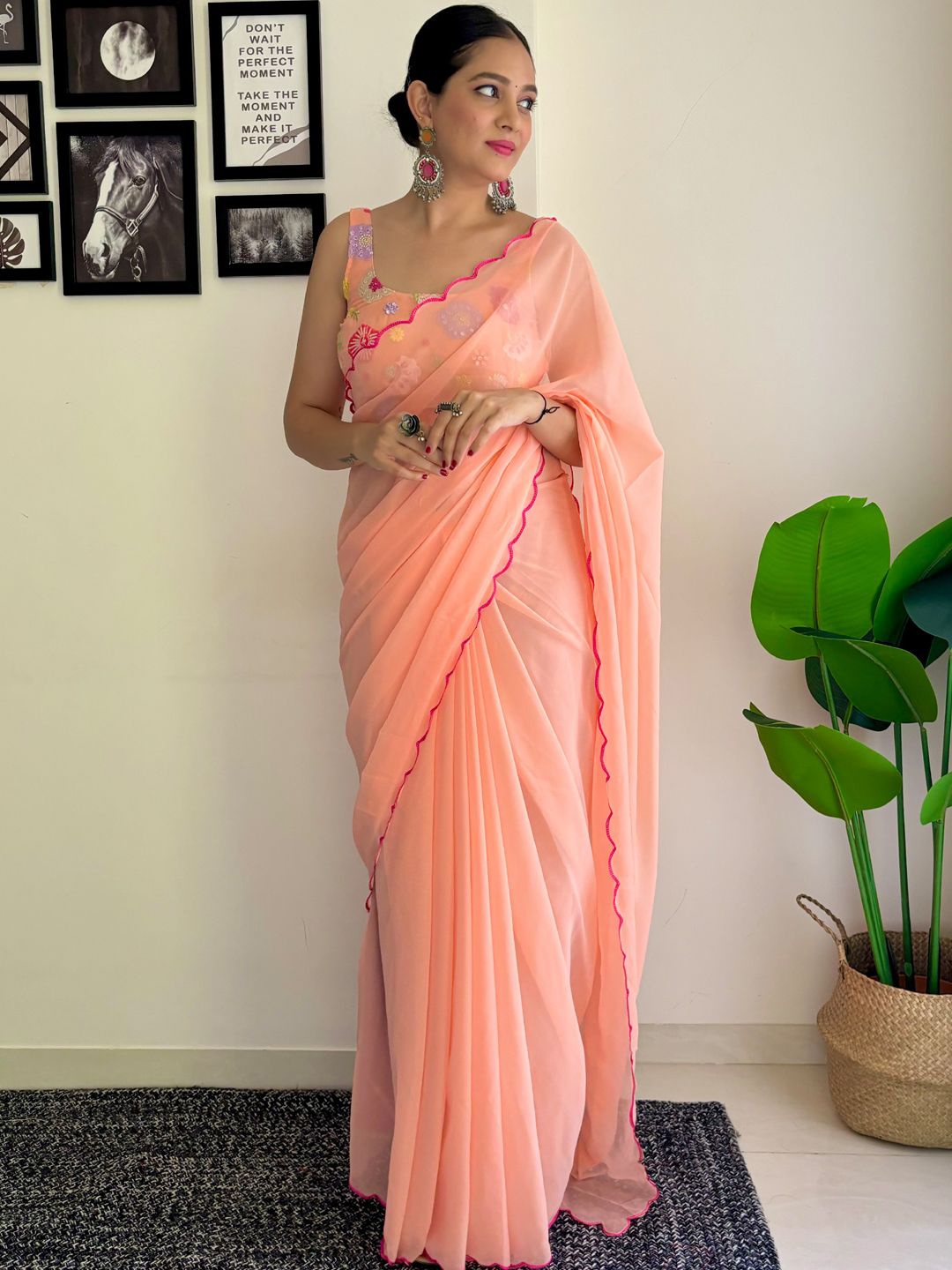 

Panzora Embroidered Saree, Peach