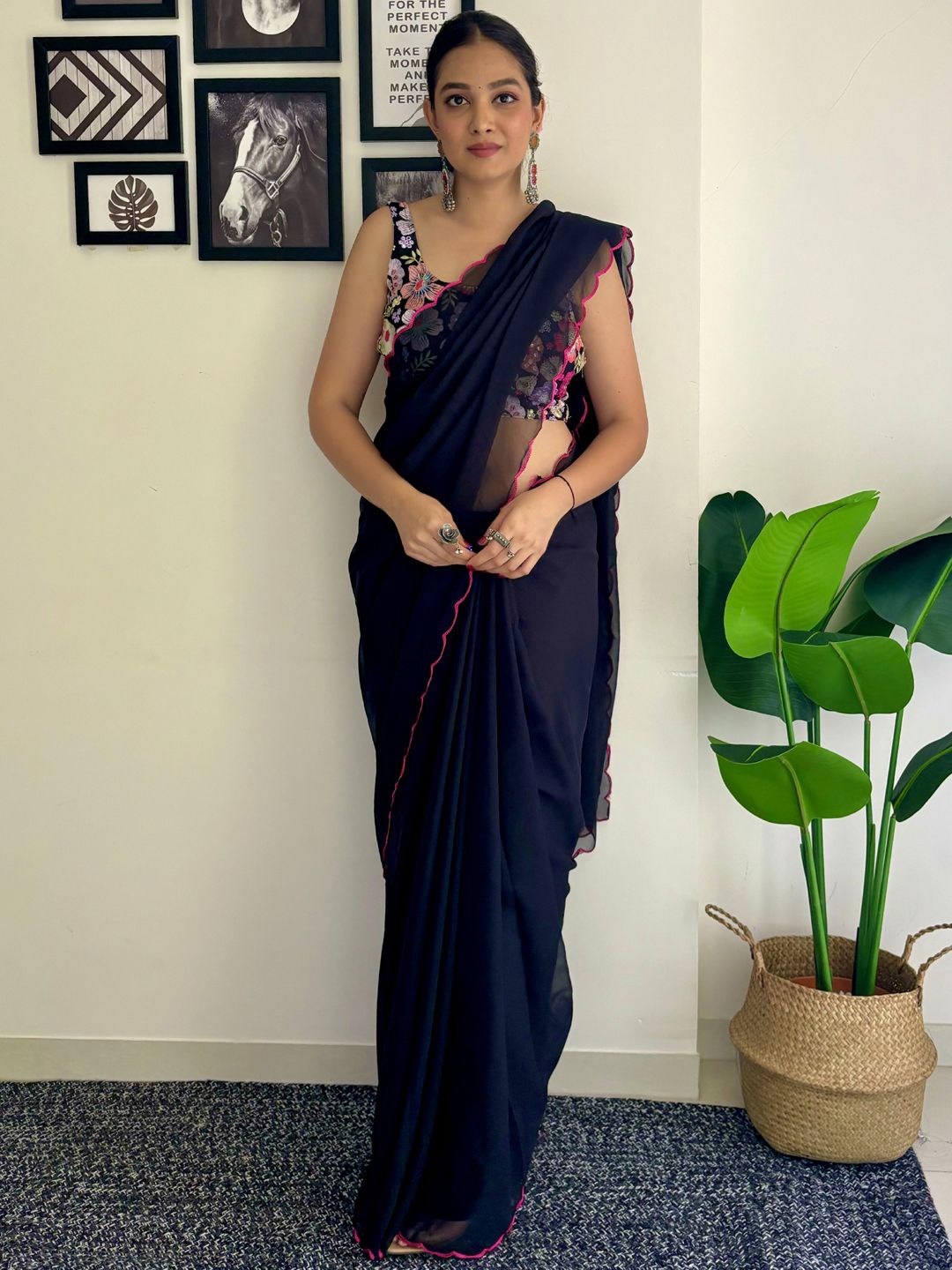 

Panzora Solid Saree, Navy blue