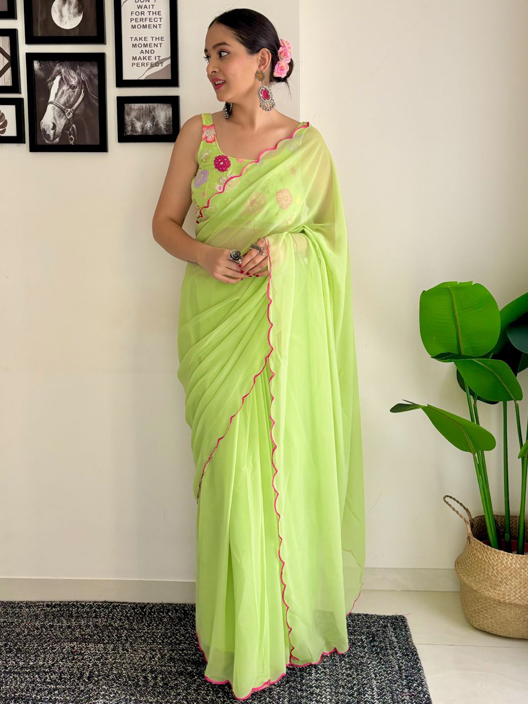 

Panzora Embellished Saree, Green