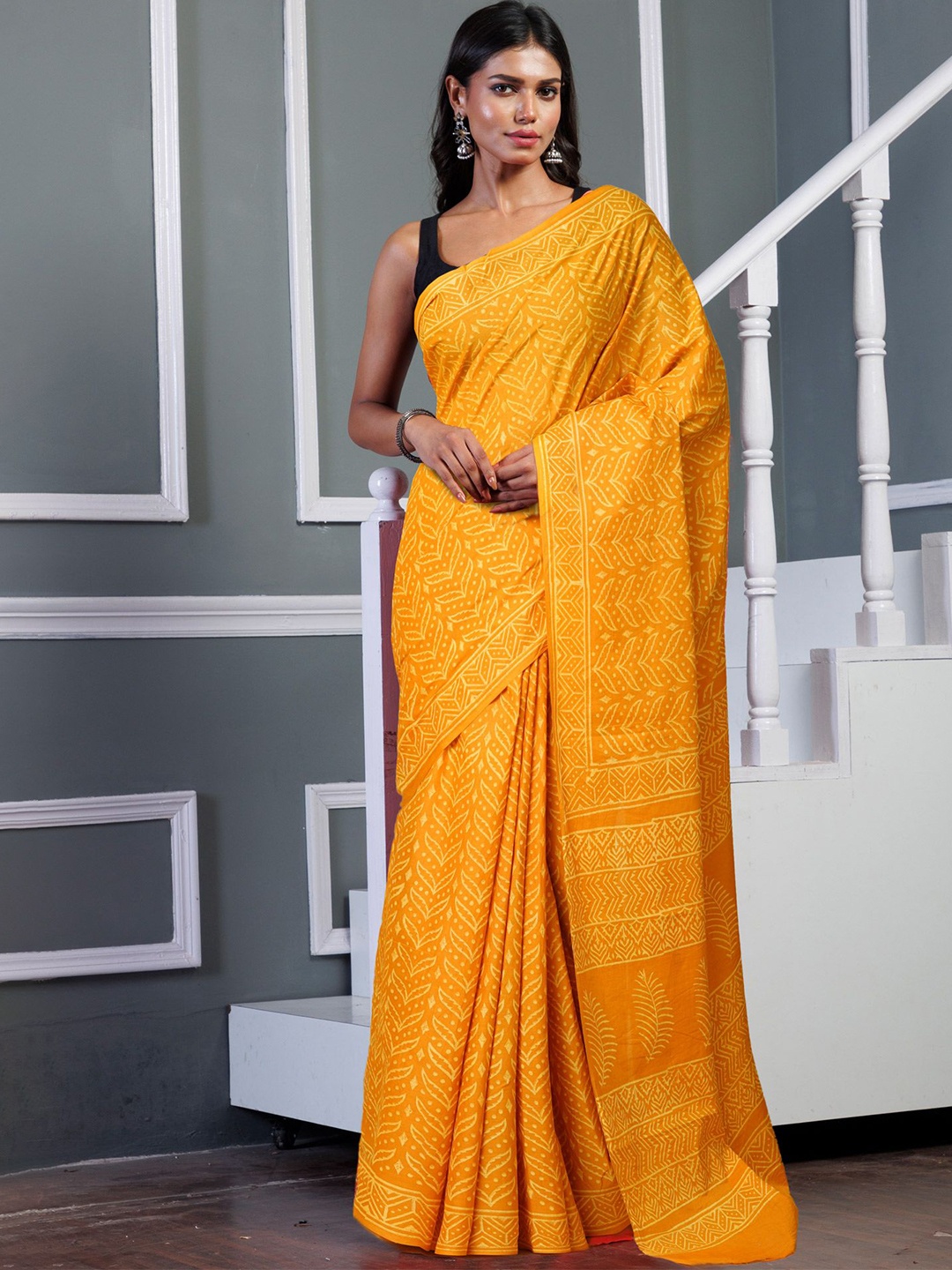 

Unnati Silks Ethnic Motifs Block Print Pure Cotton Handloom Saree, Yellow