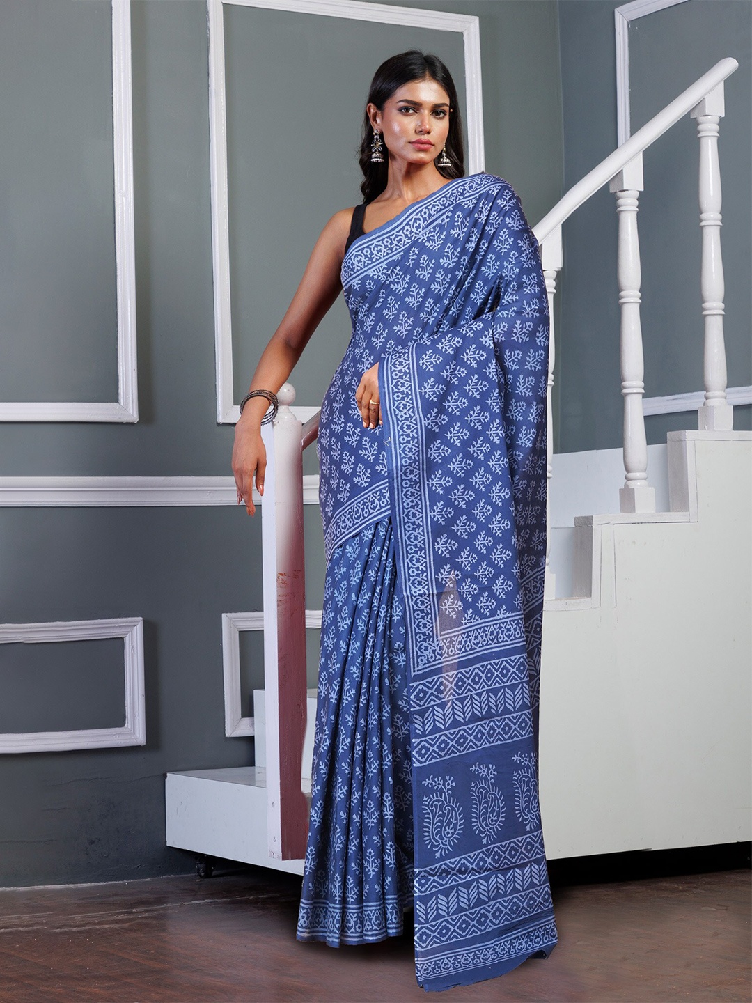 

Unnati Silks Ethnic Motifs Pure Cotton Handloom Block Print Saree, Navy blue