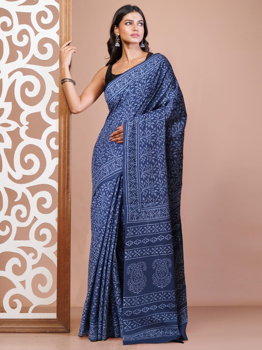 

Unnati Silks Ethnic Motifs Pure Cotton Handloom Block Print Saree, Navy blue