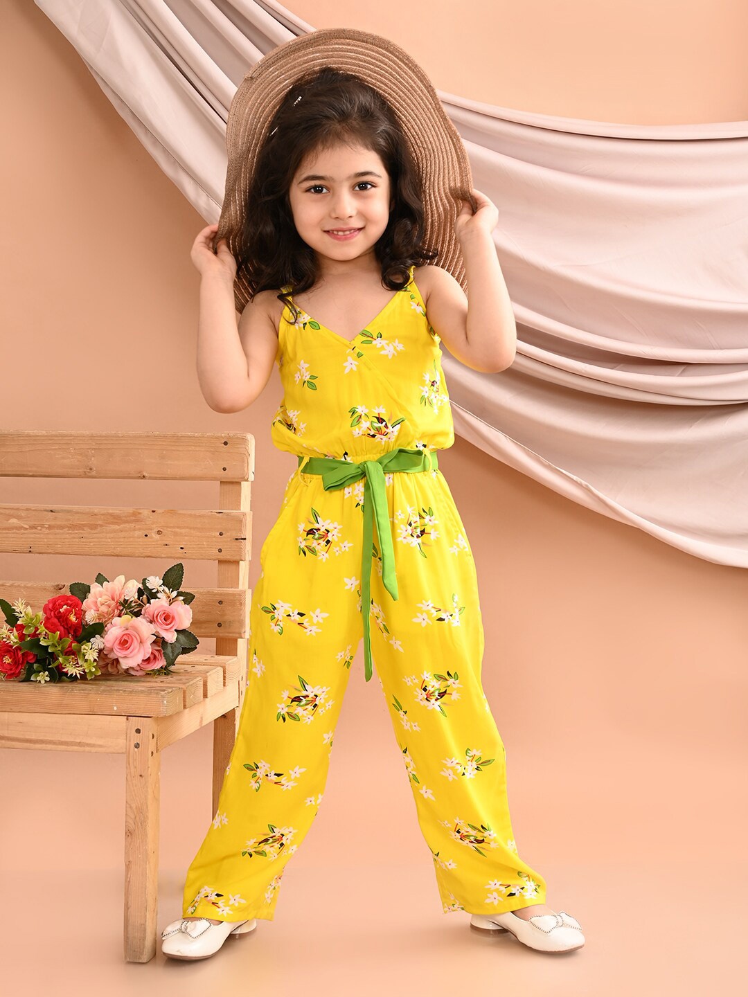 

Superminis Girls Floral Printed Shoulder Straps Basic Jumpsuit, Yellow