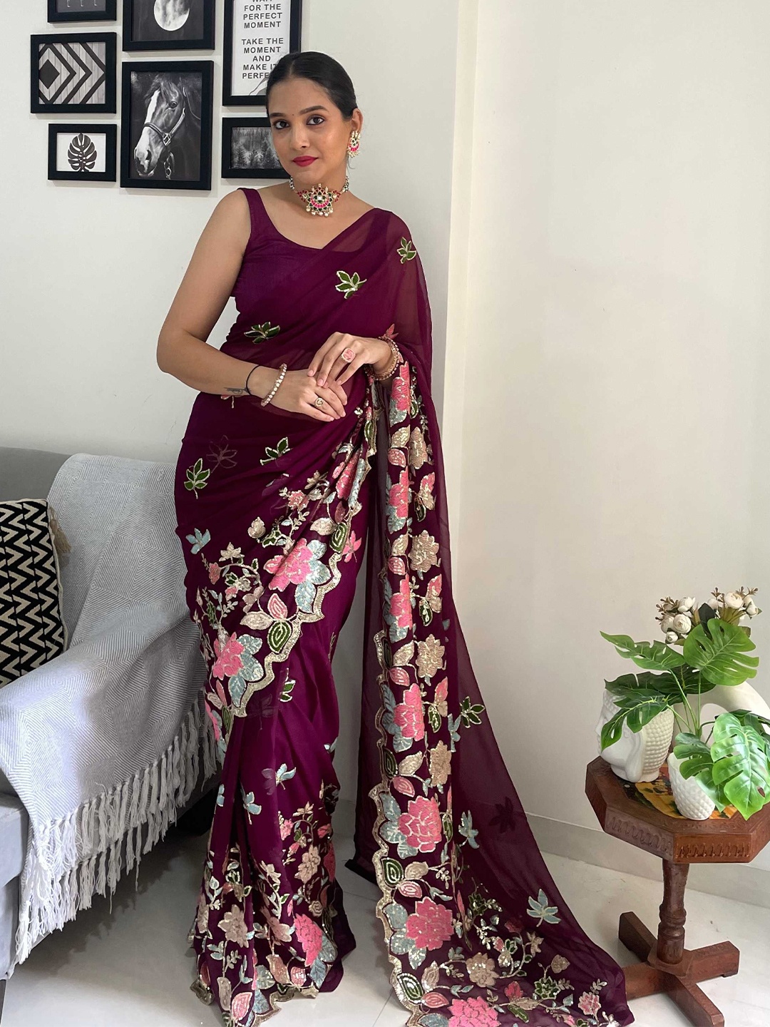 

Panzora Floral Embroidered Saree, Purple