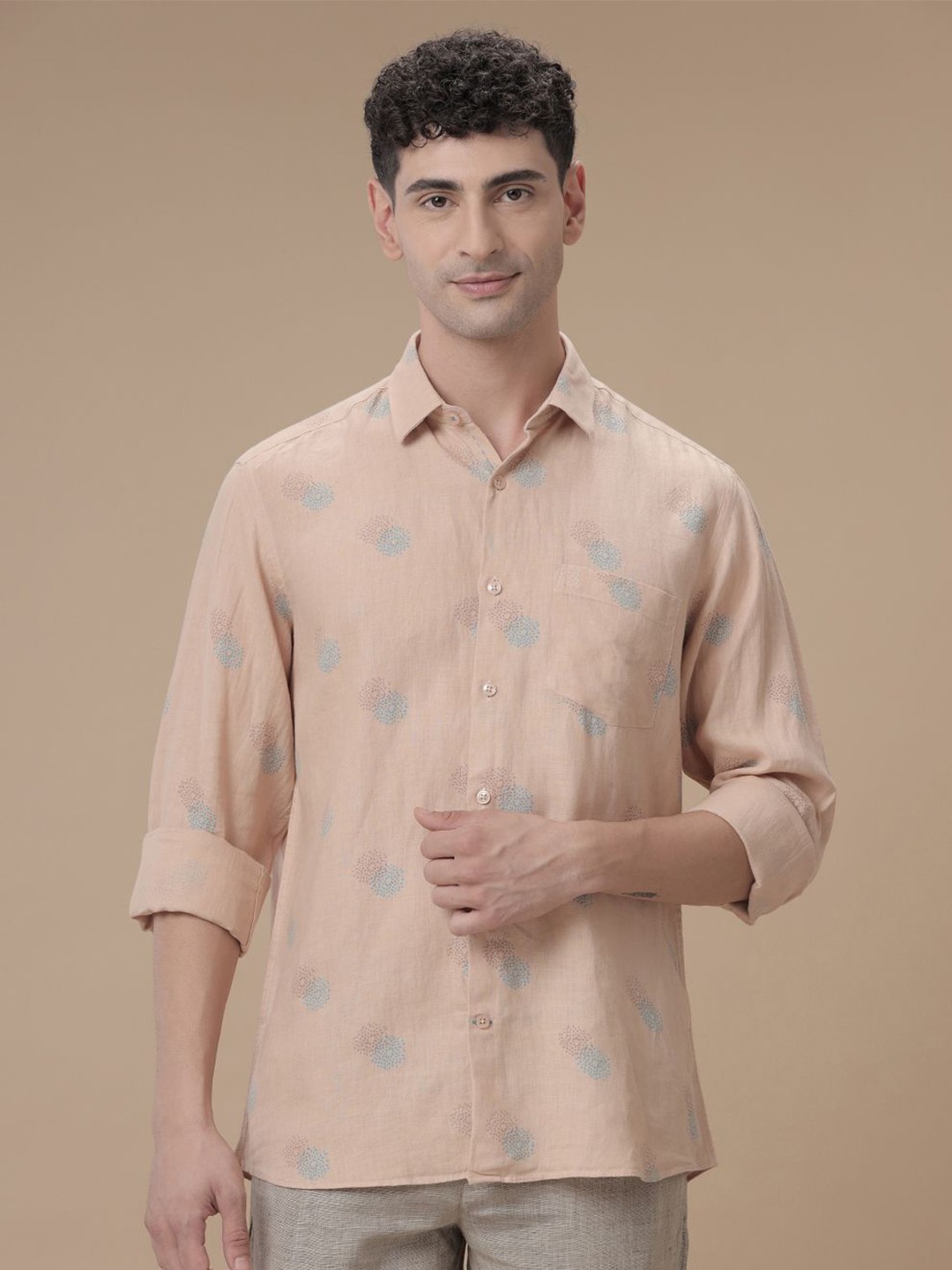 

Linen Club Men Contemporary Floral Printed Slim Fit Casual Shirt, Peach