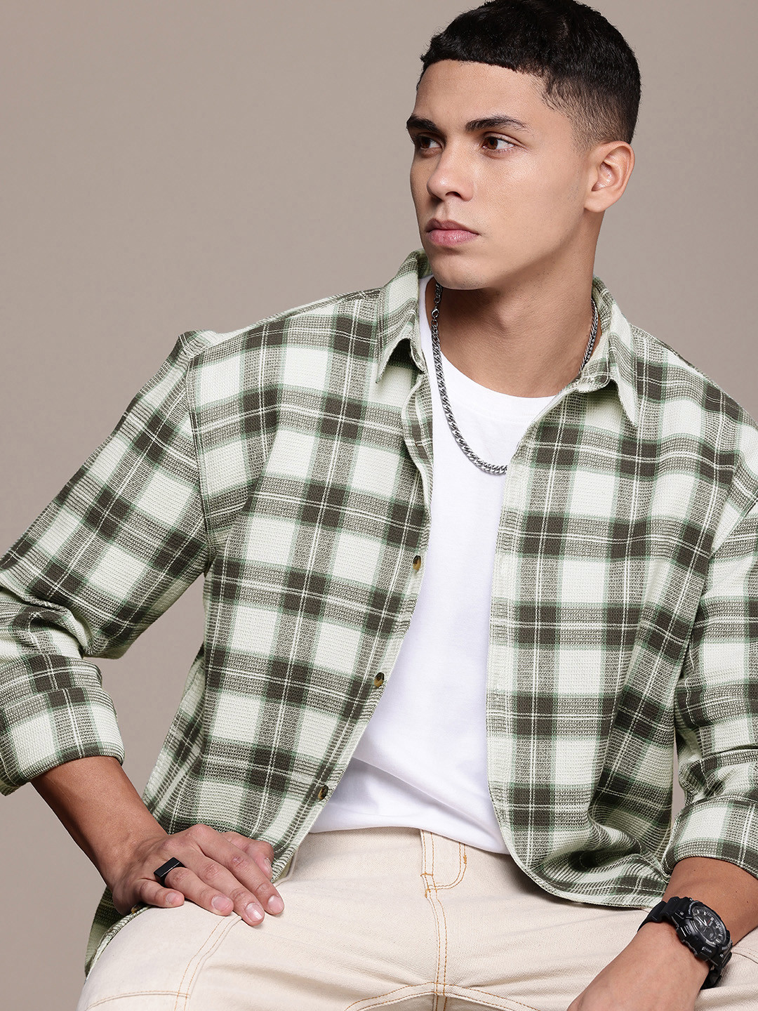 

Roadster Men Checked Relaxed Fit Pure Cotton Casual Shirt, Green
