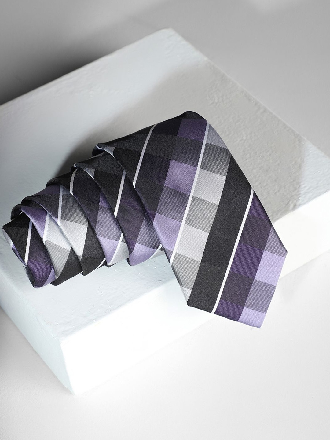 

Louis Philippe Men Checked Skinny Tie, Black