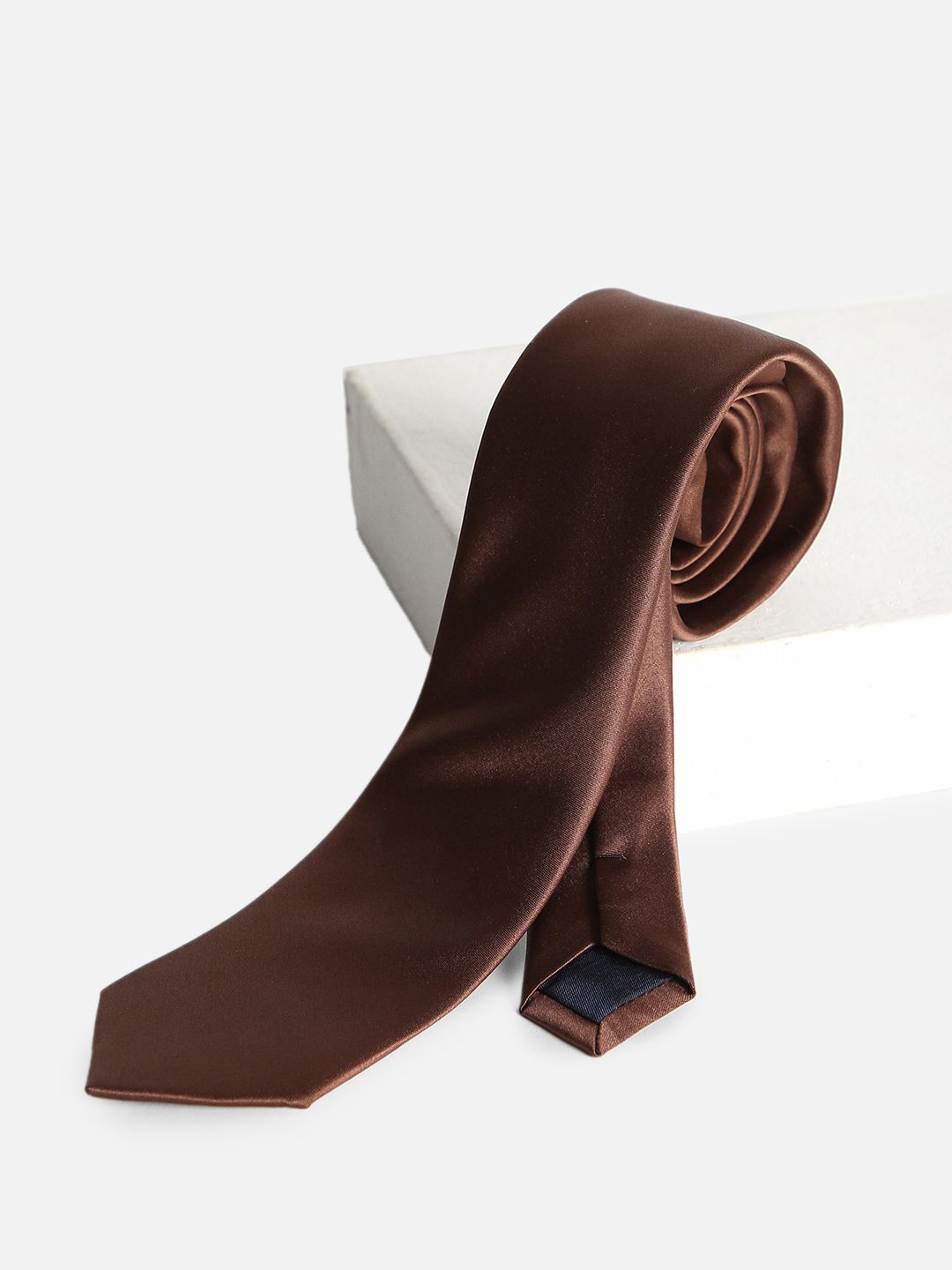 

Louis Philippe Men Ascot Tie, Brown